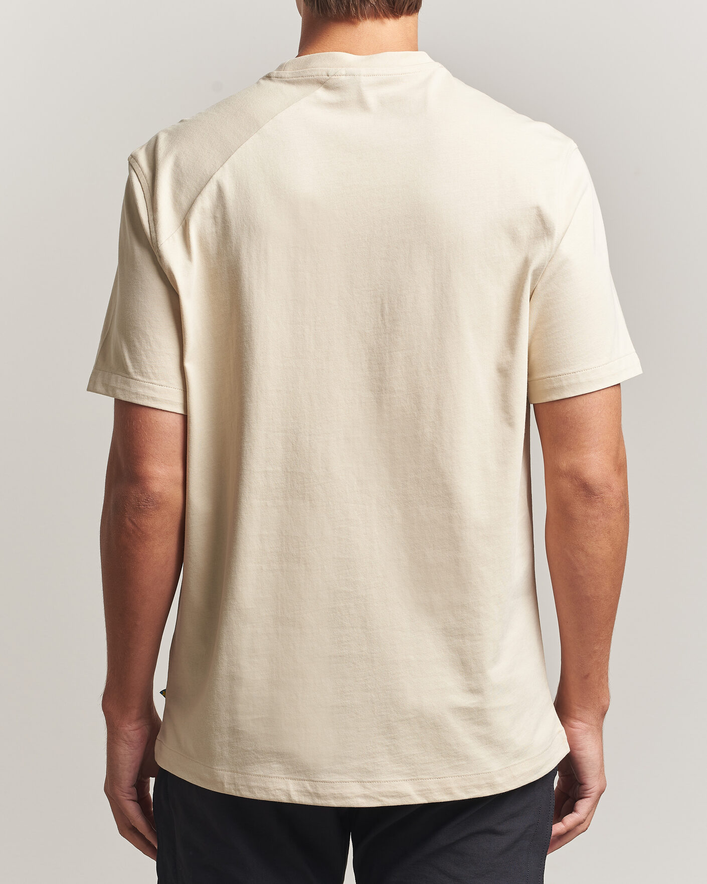 Homme | T-shirts | Klättermusen | Root Logo T-Shirt Clay