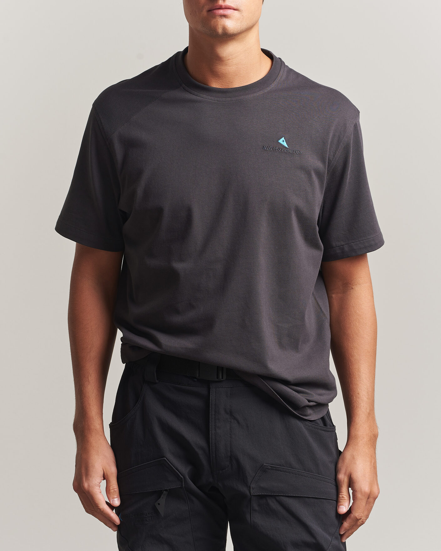 Homme | T-shirts | Klättermusen | Root Logo T-Shirt Raven