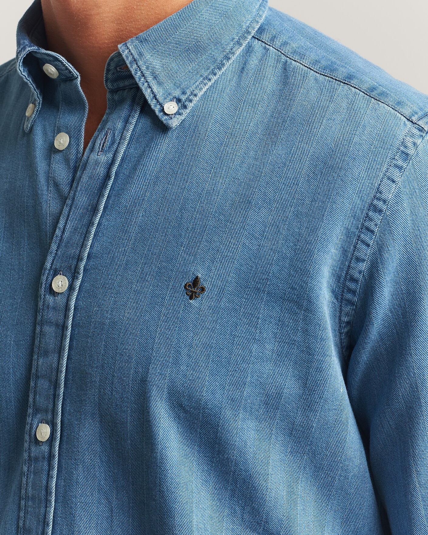 Homme | Chemises | Morris | Indigo Herringbone Shirt Light Blue