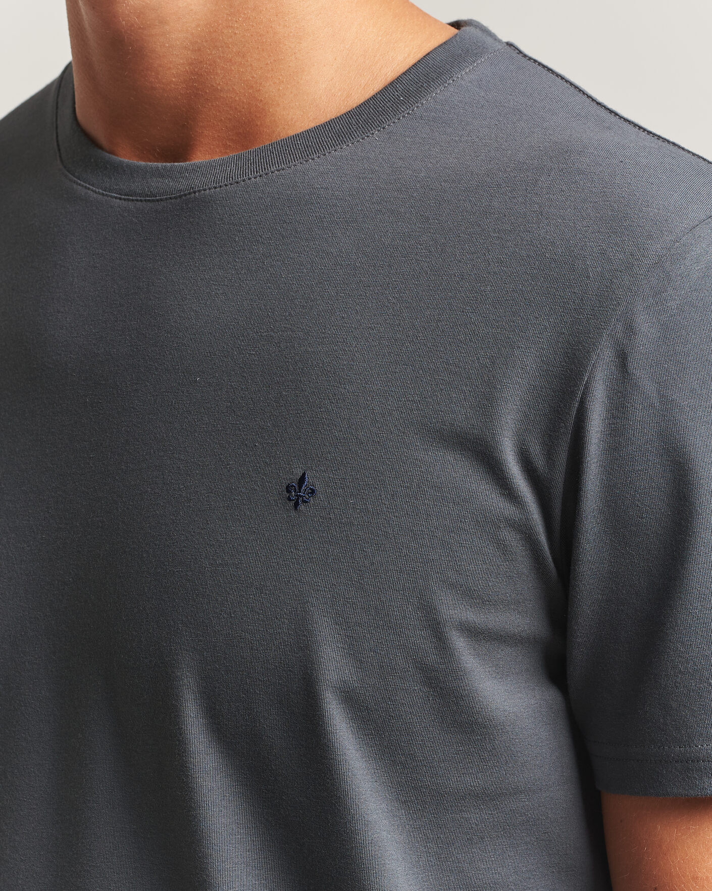 Homme | T-shirts | Morris | James Crew Neck T-Shirt Grey