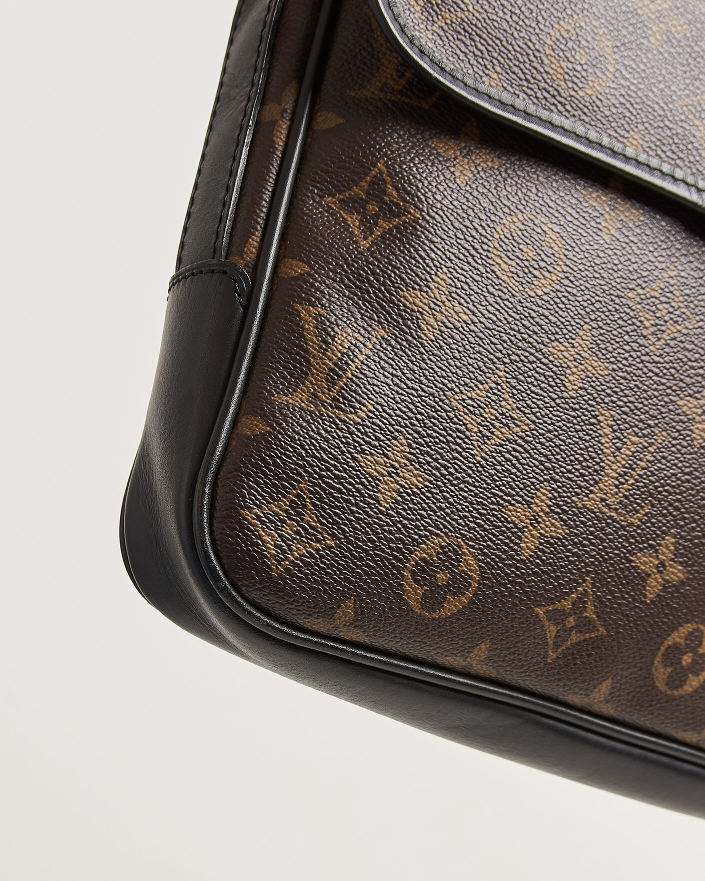 Homme | Pre-Owned & Vintage Bags | Louis Vuitton Pre-Owned | Messenger Bag Monogram Macassar