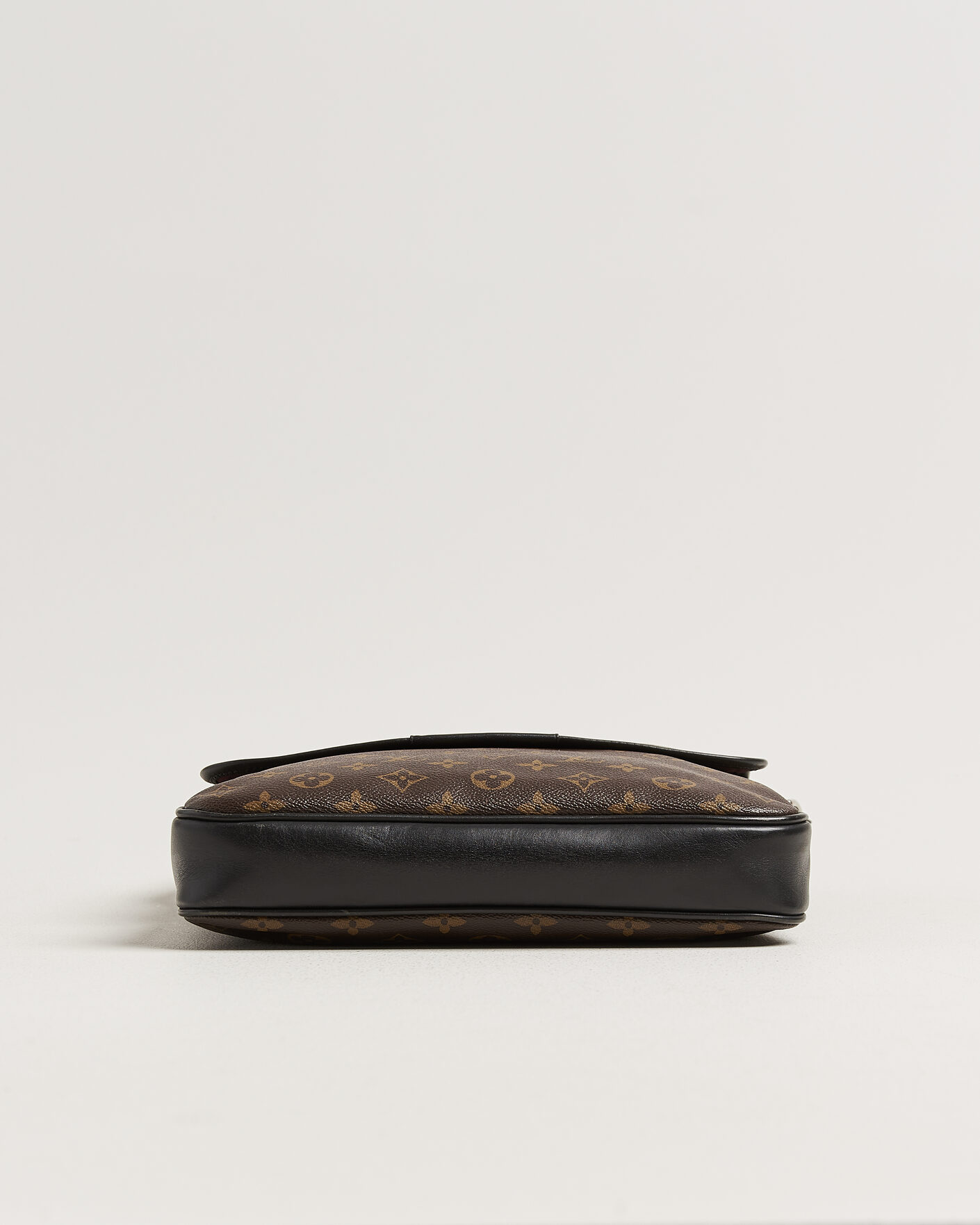 Homme | Pre-Owned & Vintage Bags | Louis Vuitton Pre-Owned | Messenger Bag Monogram Macassar