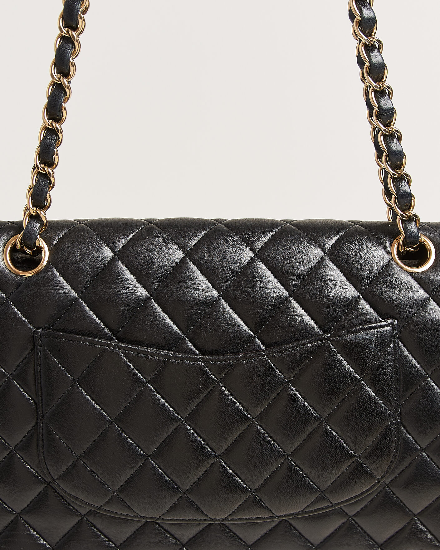 Homme | Pre-Owned & Vintage Bags | Chanel Pre-Owned | Classic Medium Double Flap Bag Lambskin Black