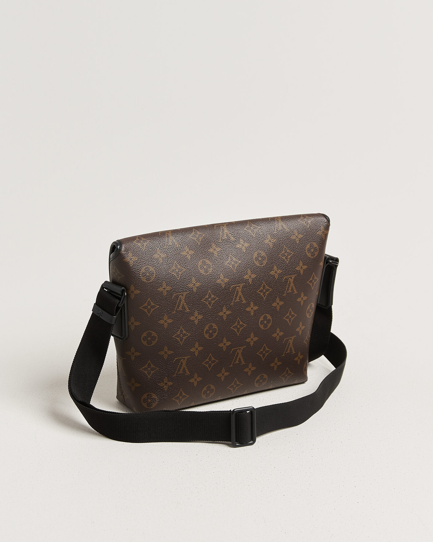 Homme | Pre-Owned & Vintage Bags | Louis Vuitton Pre-Owned | Messenger Bag Monogram Macassar
