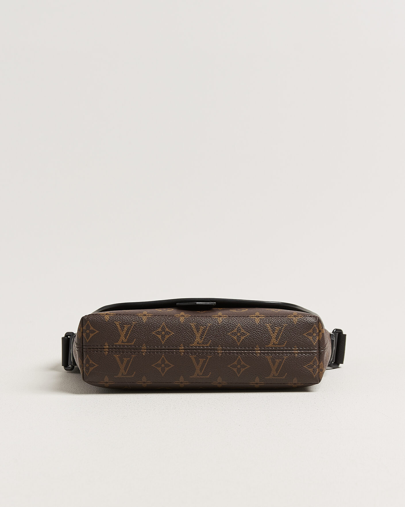 Homme | Pre-Owned & Vintage Bags | Louis Vuitton Pre-Owned | Messenger Bag Monogram Macassar