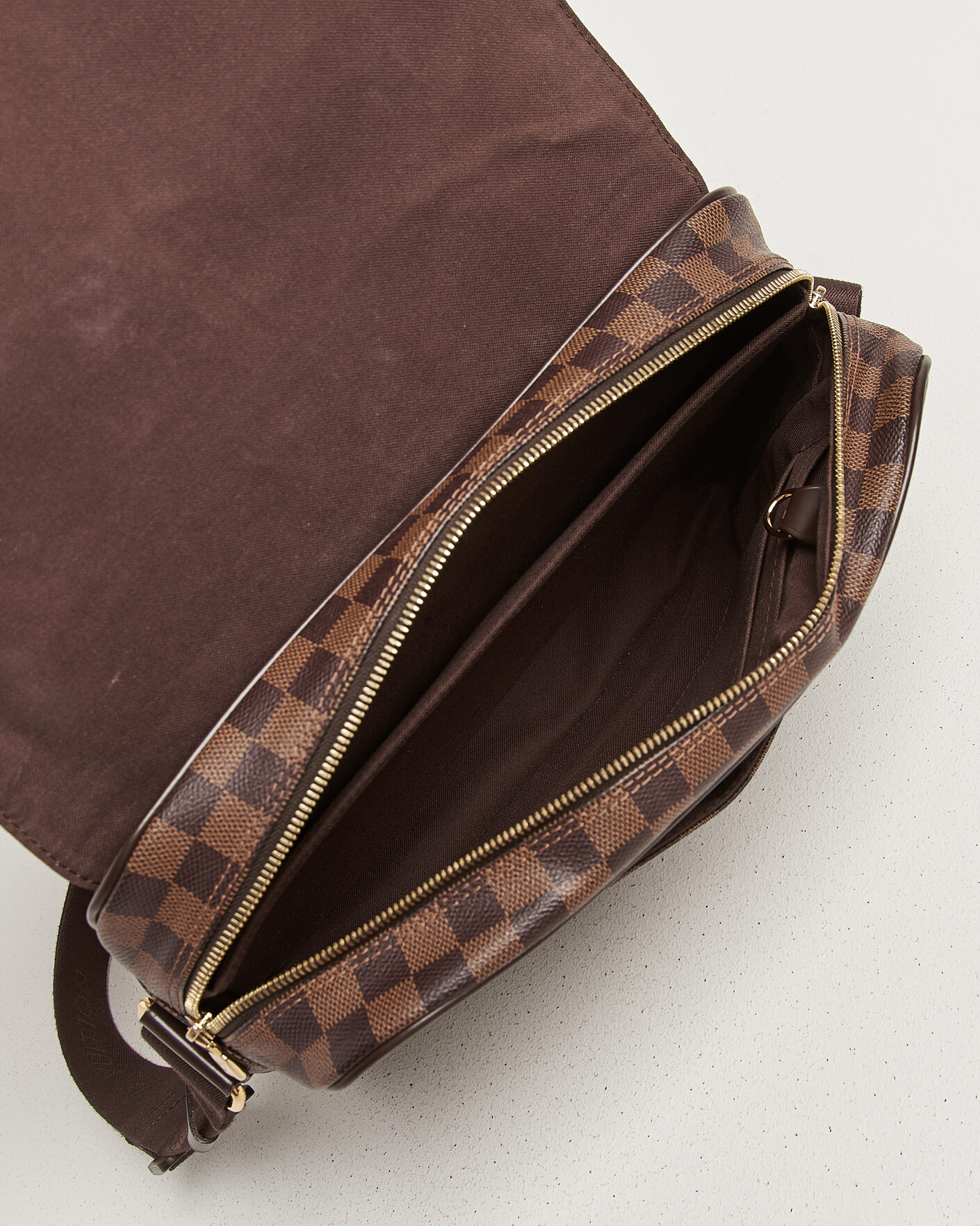 Homme | Pre-Owned & Vintage Bags | Louis Vuitton Pre-Owned | Messenger Bag Damier Ebene