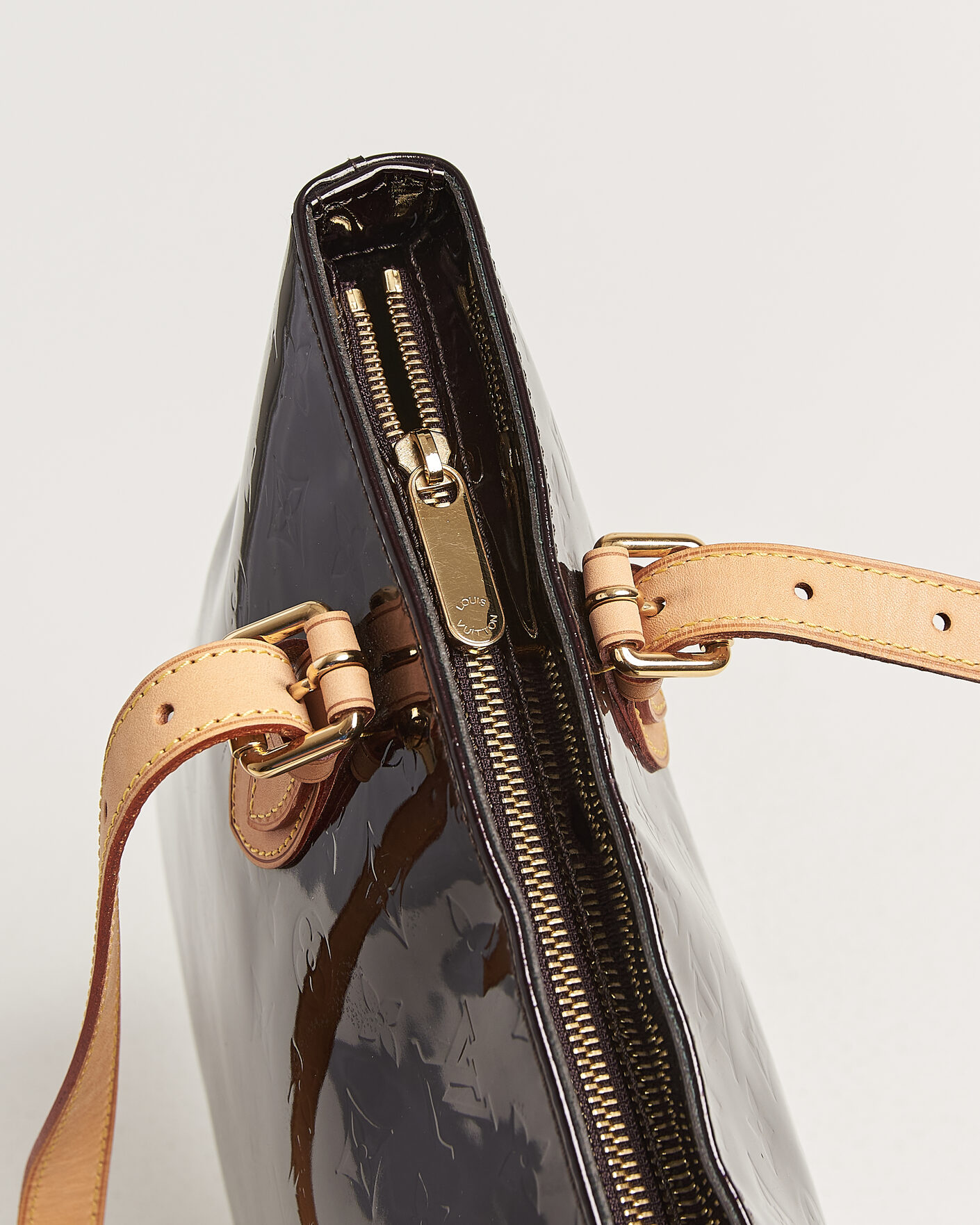 Homme | Pre-Owned & Vintage Bags | Louis Vuitton Pre-Owned | Brentwood Tote Bag Vernis Leather Burgundy