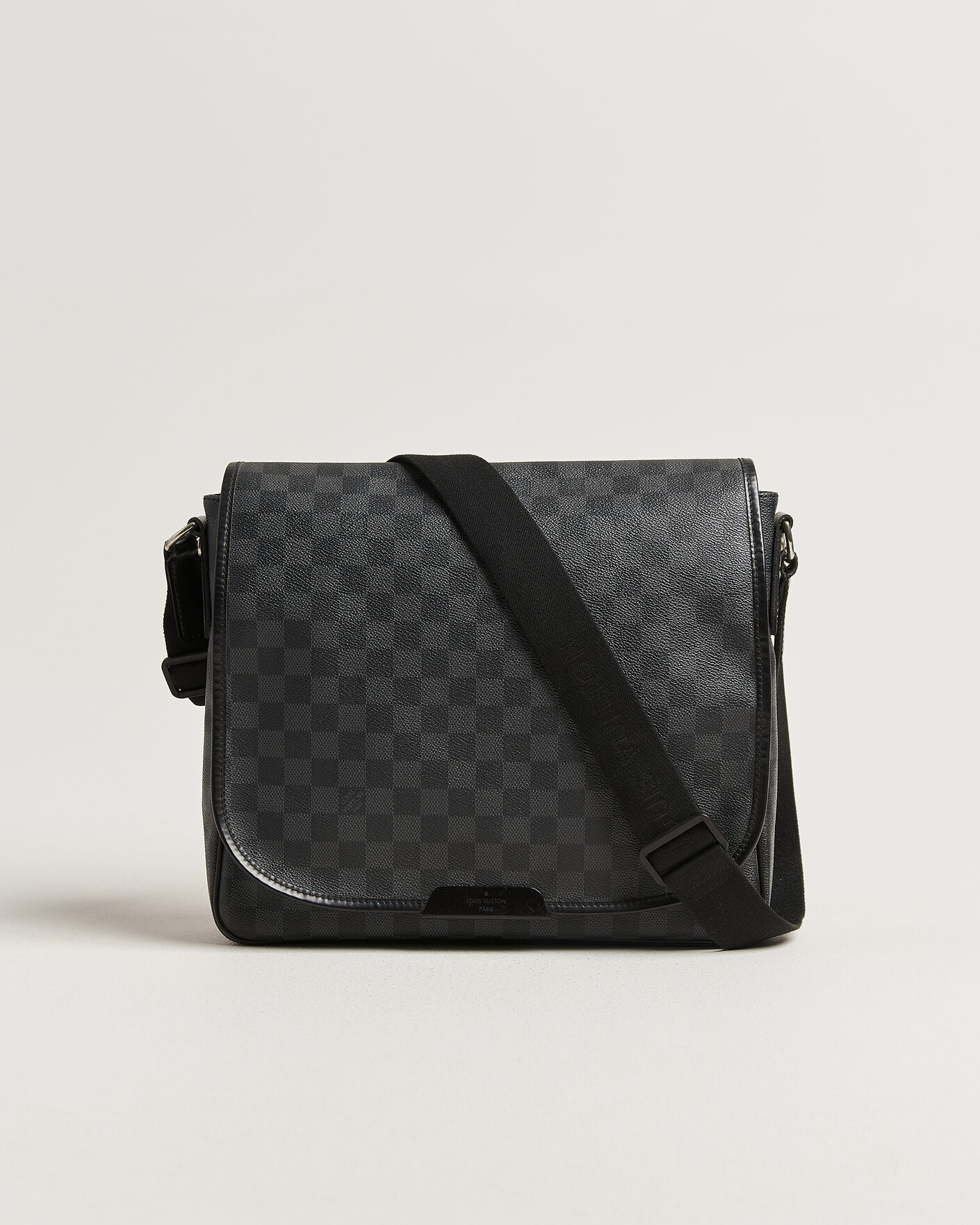 Homme | Pre-Owned & Vintage Bags | Louis Vuitton Pre-Owned | Daniel MM Shoulder Bag Damier Graphite