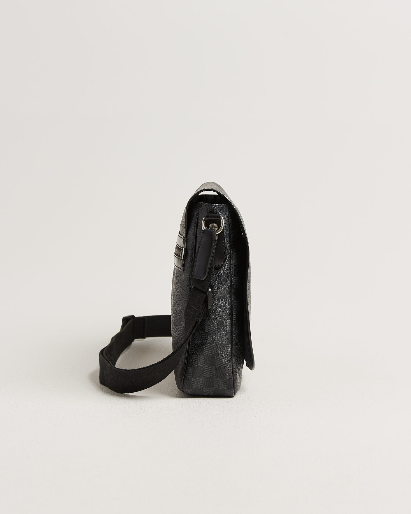 Homme | Pre-Owned & Vintage Bags | Louis Vuitton Pre-Owned | Daniel MM Shoulder Bag Damier Graphite