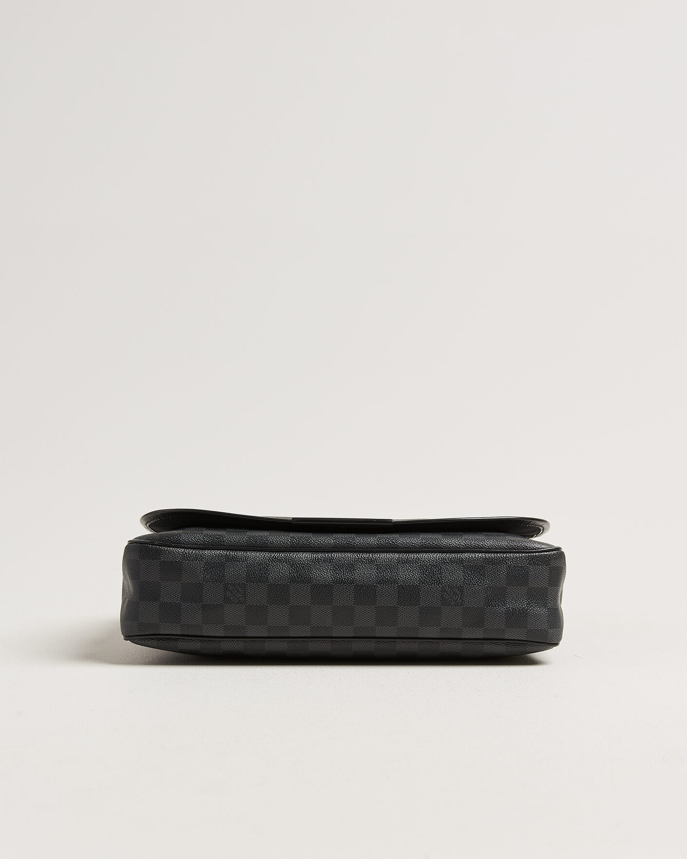 Homme | Pre-Owned & Vintage Bags | Louis Vuitton Pre-Owned | Daniel MM Shoulder Bag Damier Graphite
