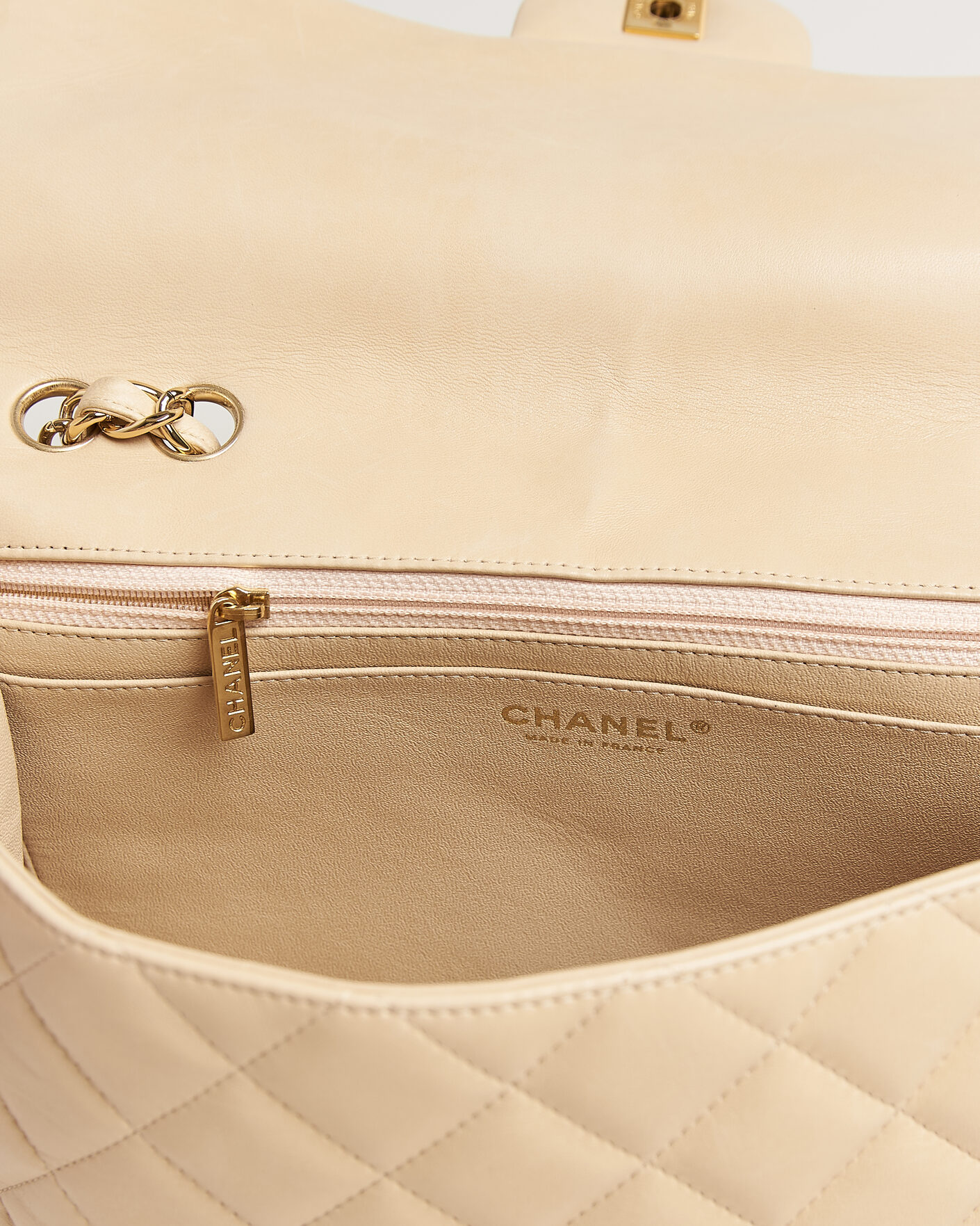 Homme | Chanel Pre-Owned Classic Jumbo Single Flap Bag Lambskin Beige | Chanel Pre-Owned | Classic Jumbo Single Flap Bag Lambskin Beige