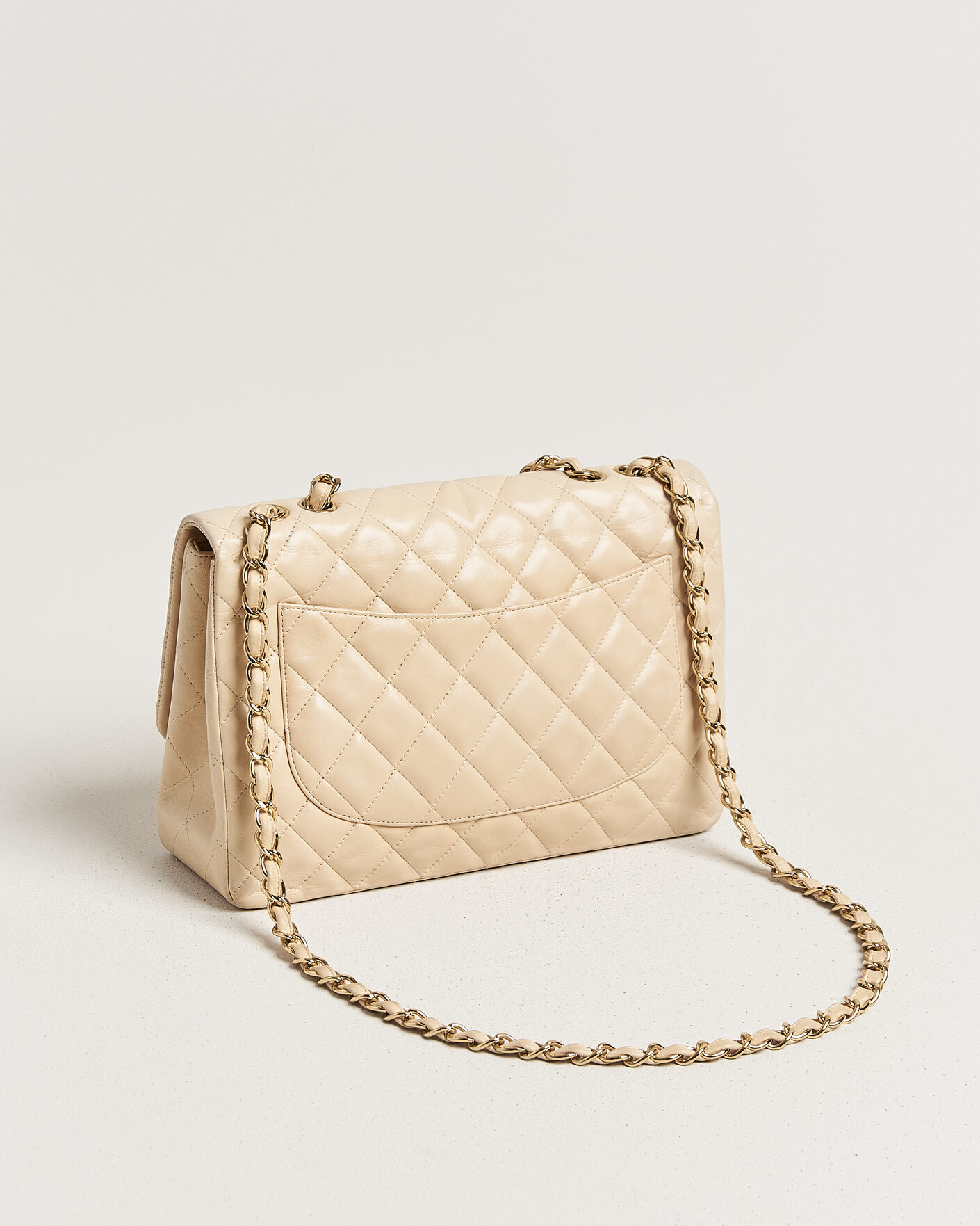Homme | Pre-Owned & Vintage Bags | Chanel Pre-Owned | Classic Jumbo Single Flap Bag Lambskin Beige