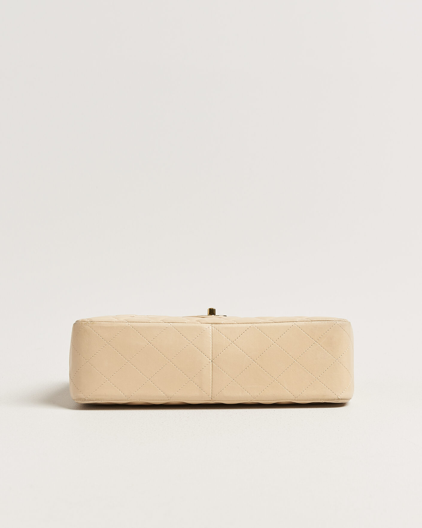 Homme | Chanel Pre-Owned Classic Jumbo Single Flap Bag Lambskin Beige | Chanel Pre-Owned | Classic Jumbo Single Flap Bag Lambskin Beige