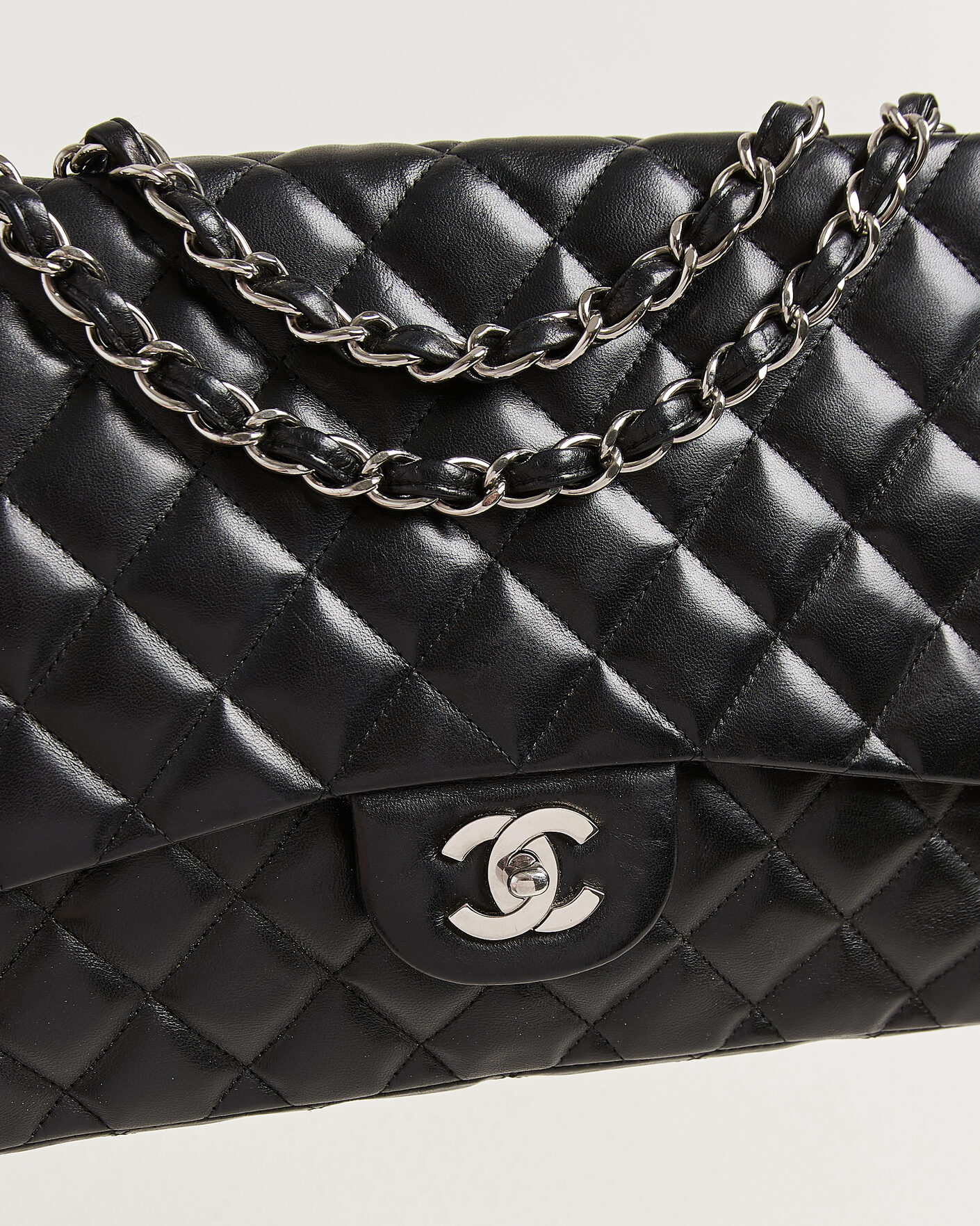 Homme | Pre-Owned & Vintage Bags | Chanel Pre-Owned | Classic Jumbo Single Flap Bag Lambskin Black