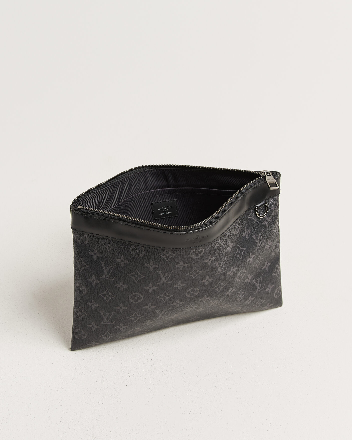Homme | Pre-Owned & Vintage Bags | Louis Vuitton Pre-Owned | Discovery Pochette Monogram Eclipse