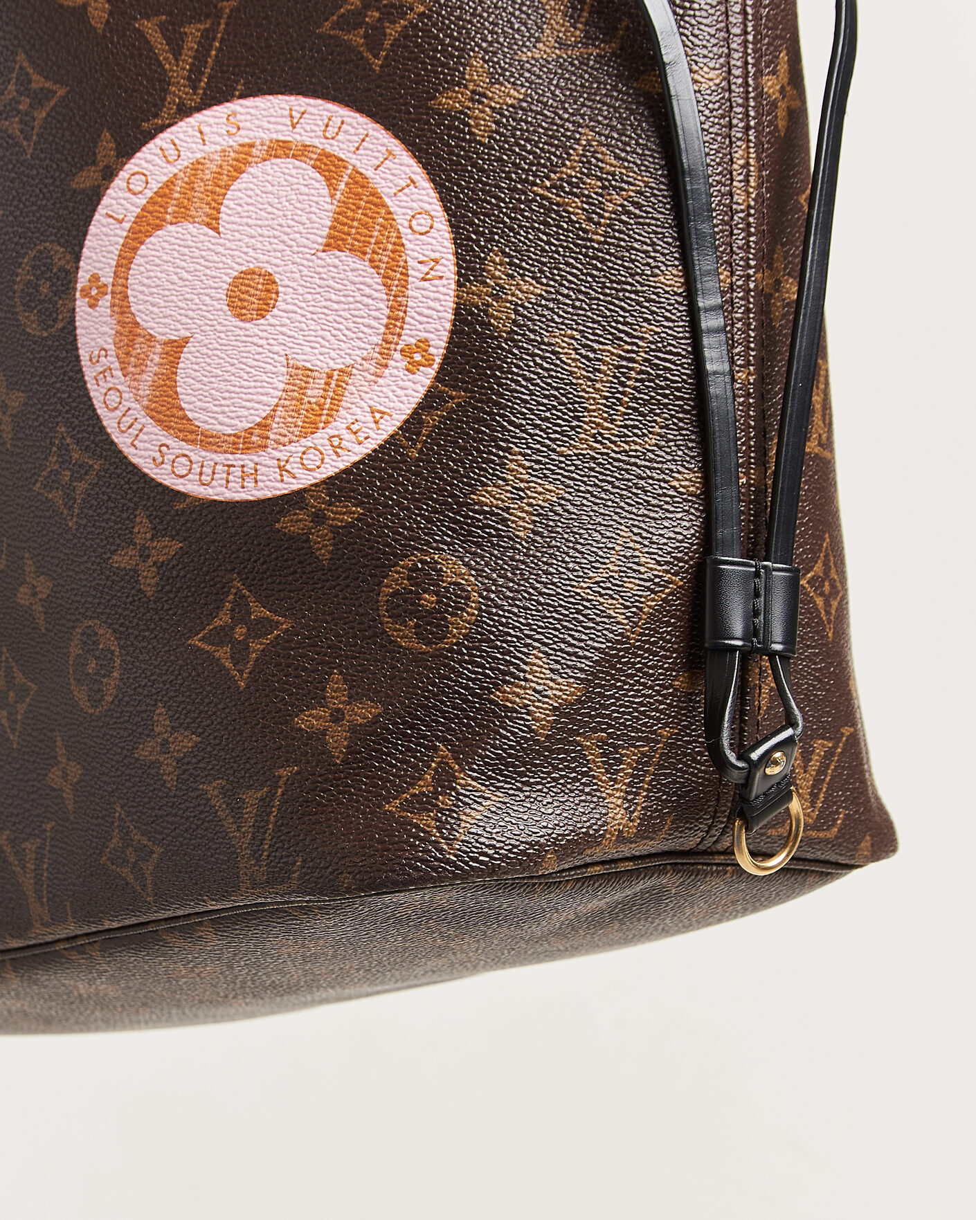 Homme | Pre-Owned & Vintage Bags | Louis Vuitton Pre-Owned | Neverfull MM World Tour Japan Monogram