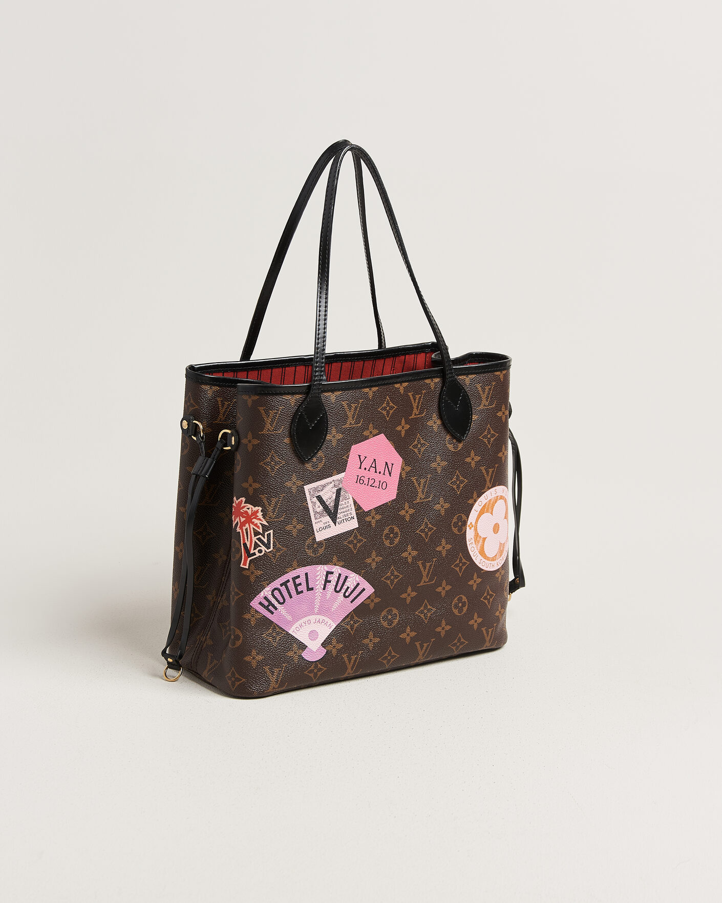 Homme | Pre-Owned & Vintage Bags | Louis Vuitton Pre-Owned | Neverfull MM World Tour Japan Monogram