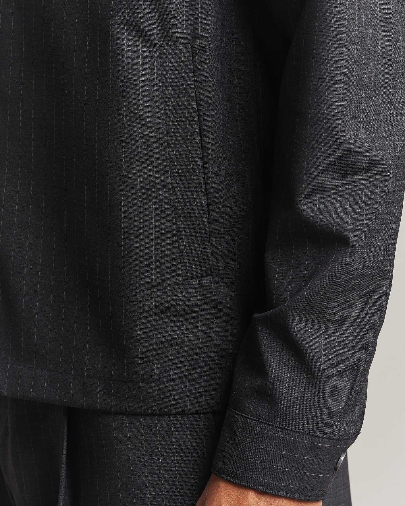 Homme | Chemises | NN07 | Zander Wool Pinstriped Overshirt Dark Grey
