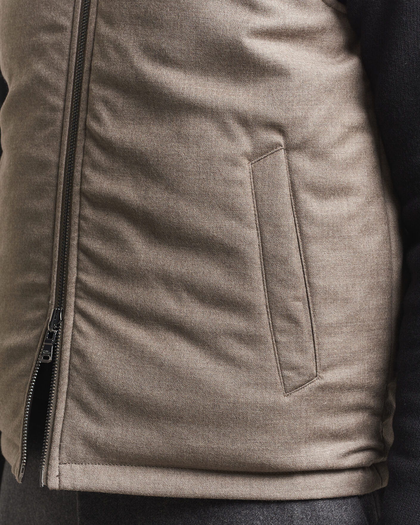 Homme | Gilets | Oscar Jacobson | Nylon/Wool Reversible Vest Taupe
