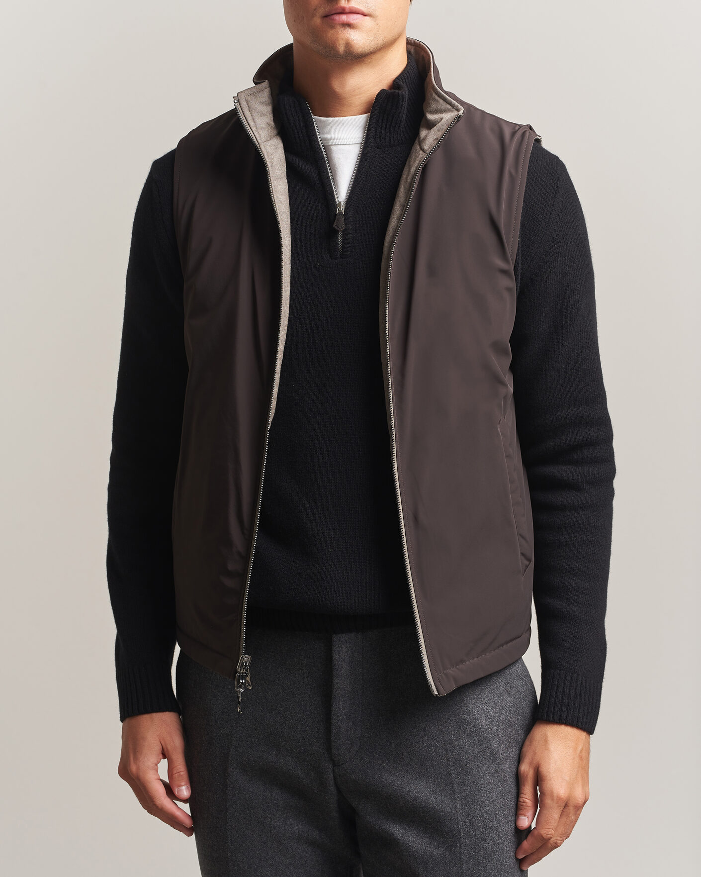 Homme | Gilets | Oscar Jacobson | Nylon/Wool Reversible Vest Taupe