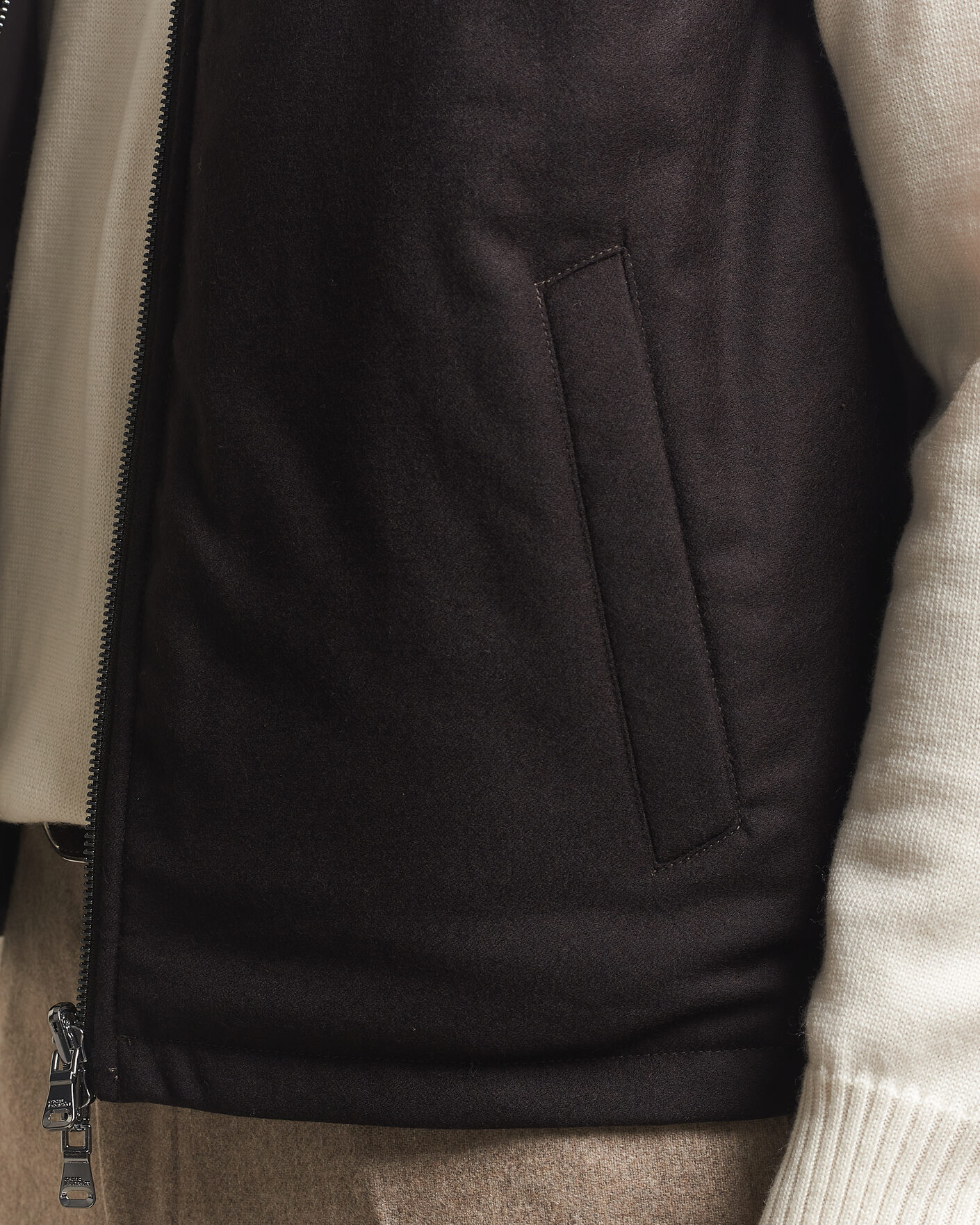 Homme | Gilets | Oscar Jacobson | Nylon/Wool Reversible Vest Brown