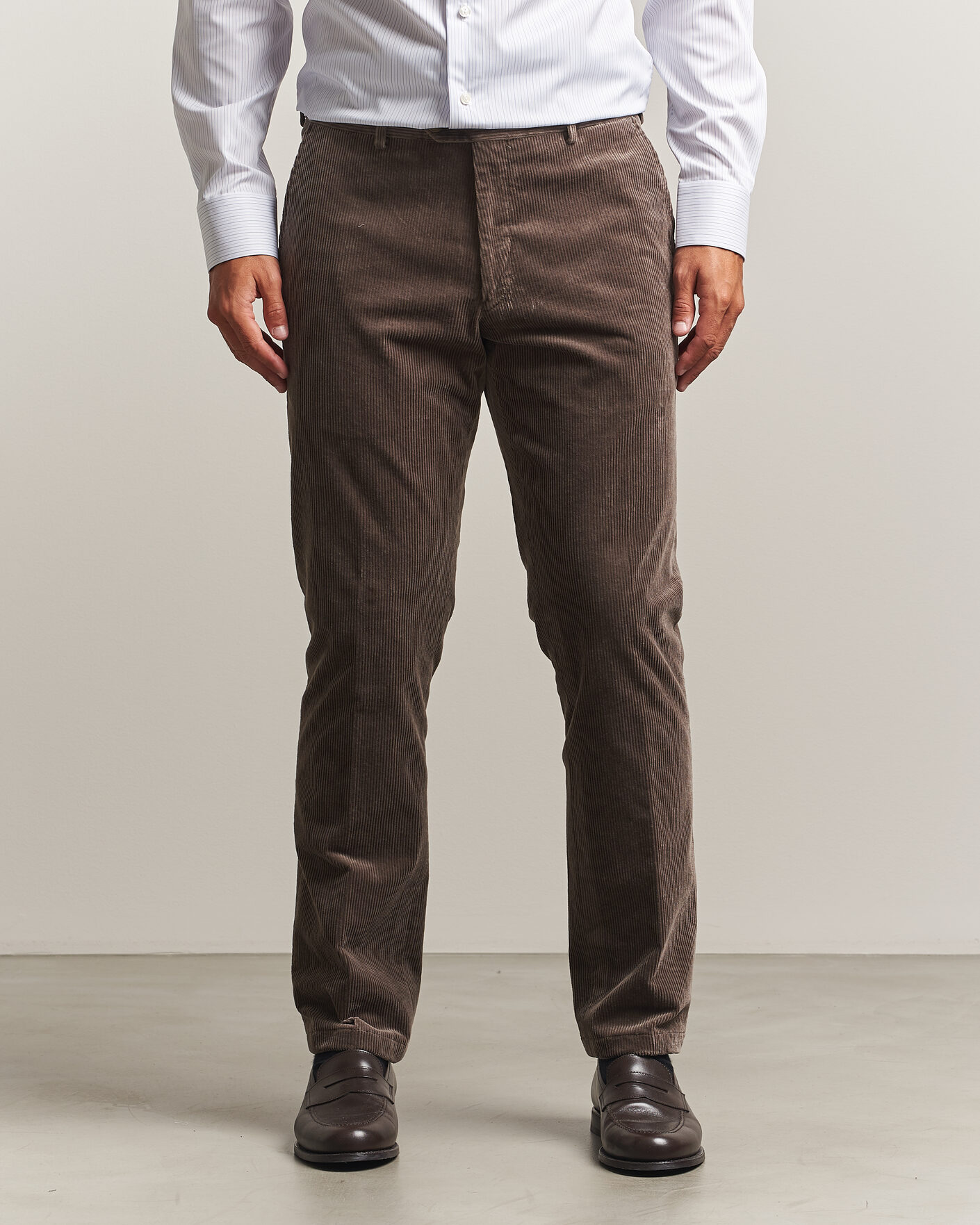 Homme | Pantalons | Oscar Jacobson | Dandy Corduroy Trousers Taupe