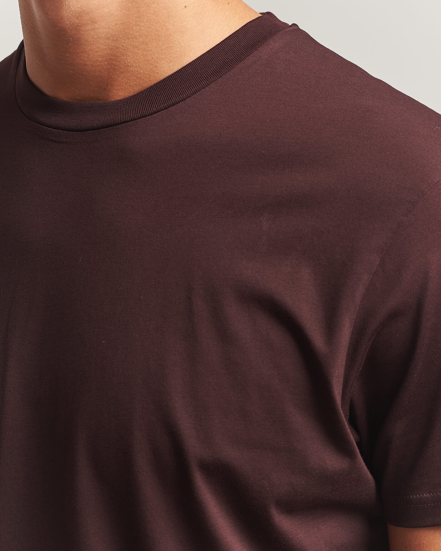 Homme | T-shirts | Sunspel | Riviera Midweight T-Shirt Dark Brown