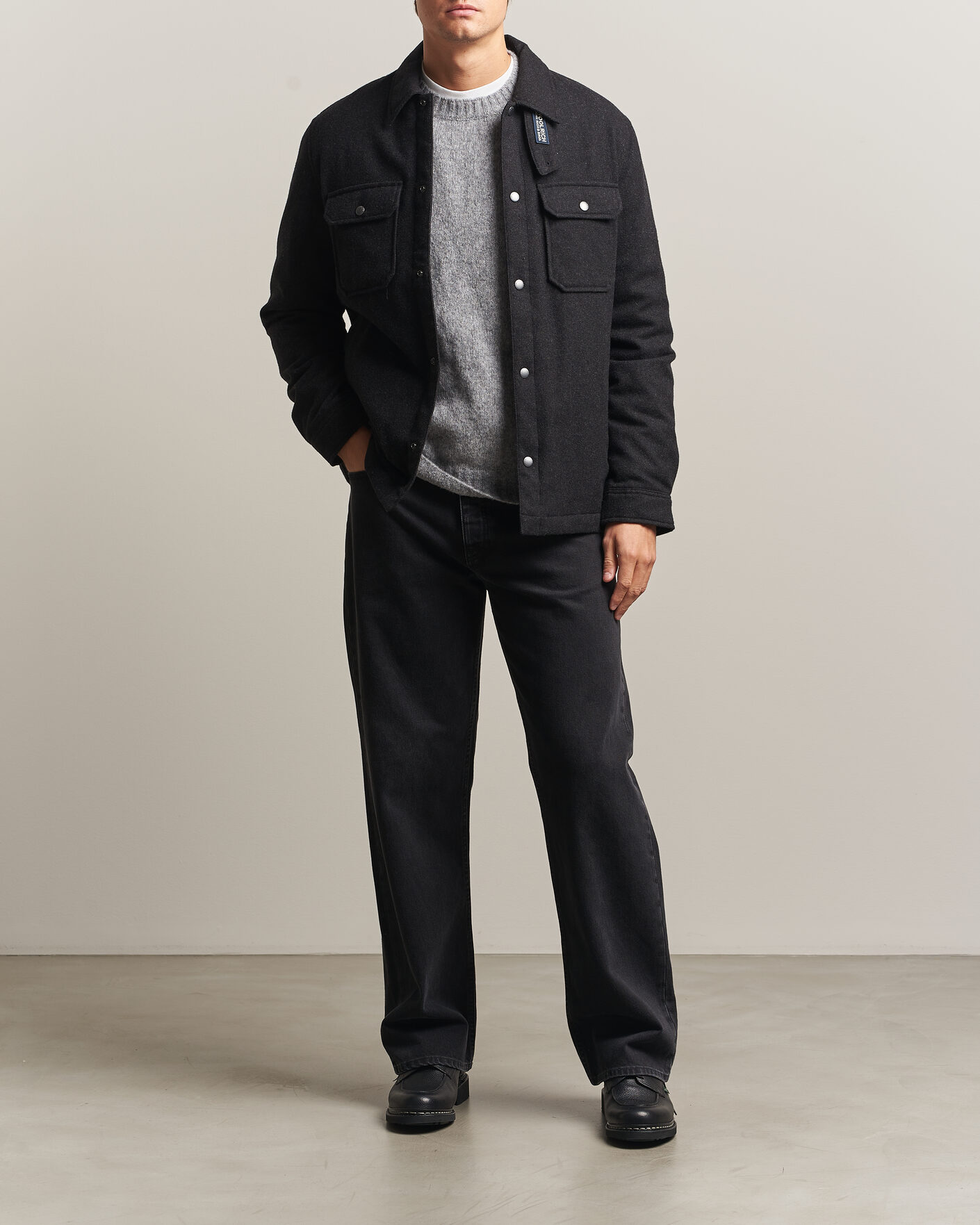 Homme | Manteaux Et Vestes | Woolrich | Alaskan Wool Light Padded Shirt Jacket Faded Black