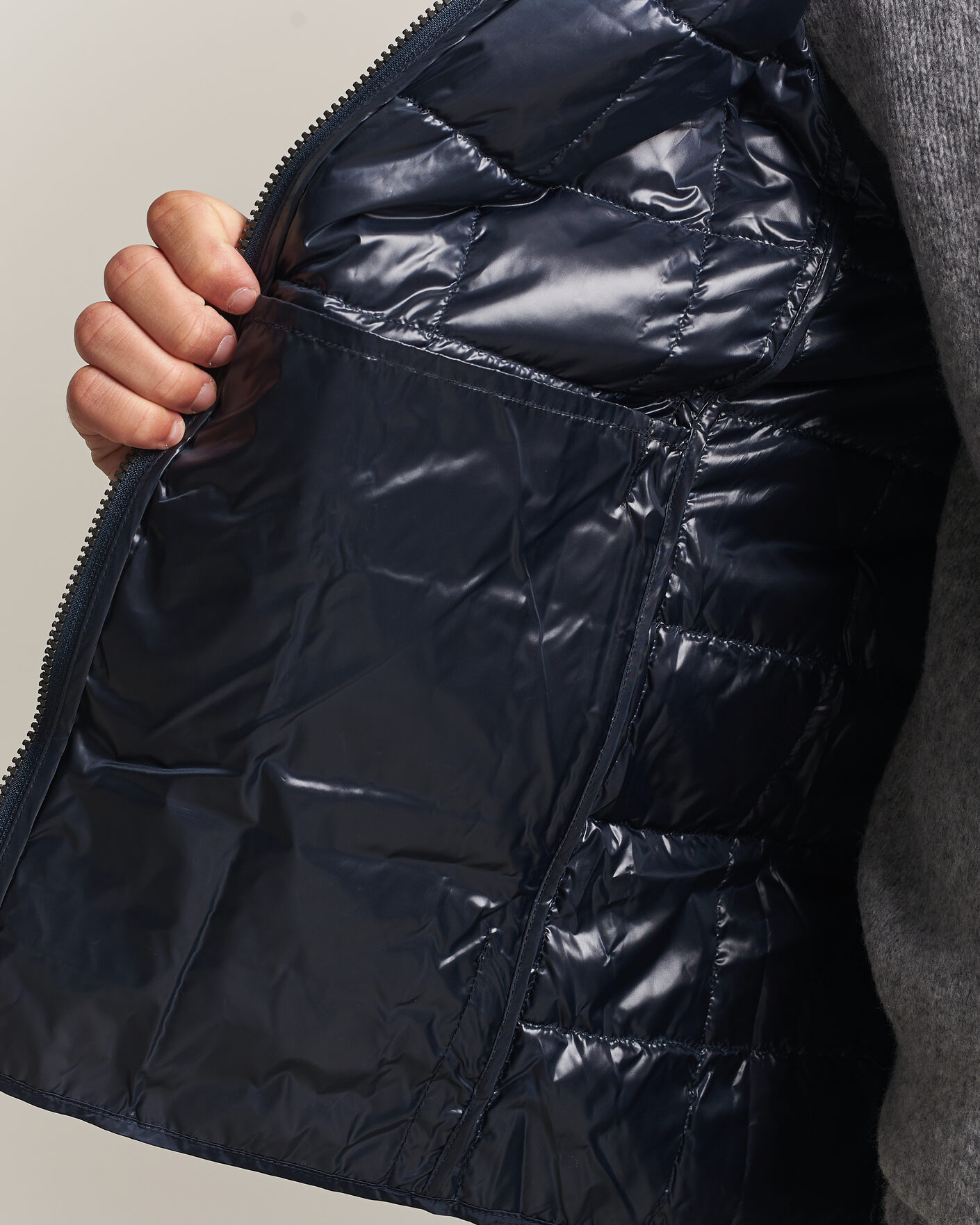 Homme | Gilets | TAION | High Neck Full Zip Lightweight Down Vest Dark Navy
