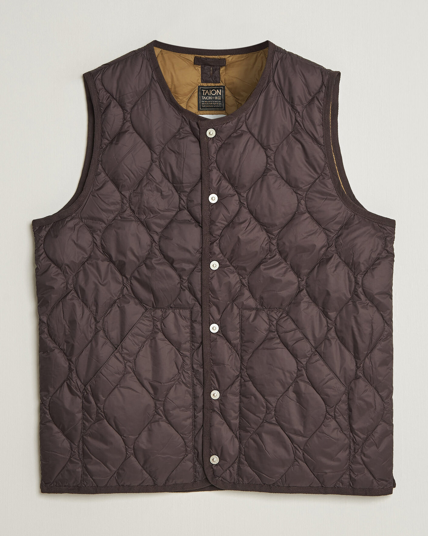 Homme | Gilets | TAION | Military Crew Neck Down Vest Dark Choco