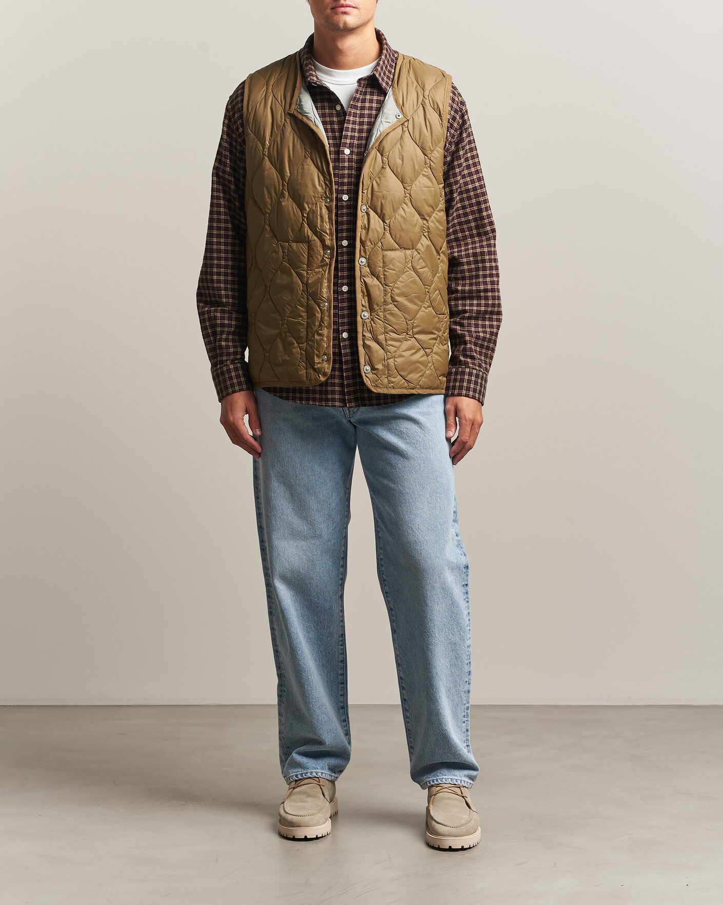 Homme | Gilets | TAION | Military Crew Neck Down Vest Dark Khaki Olive