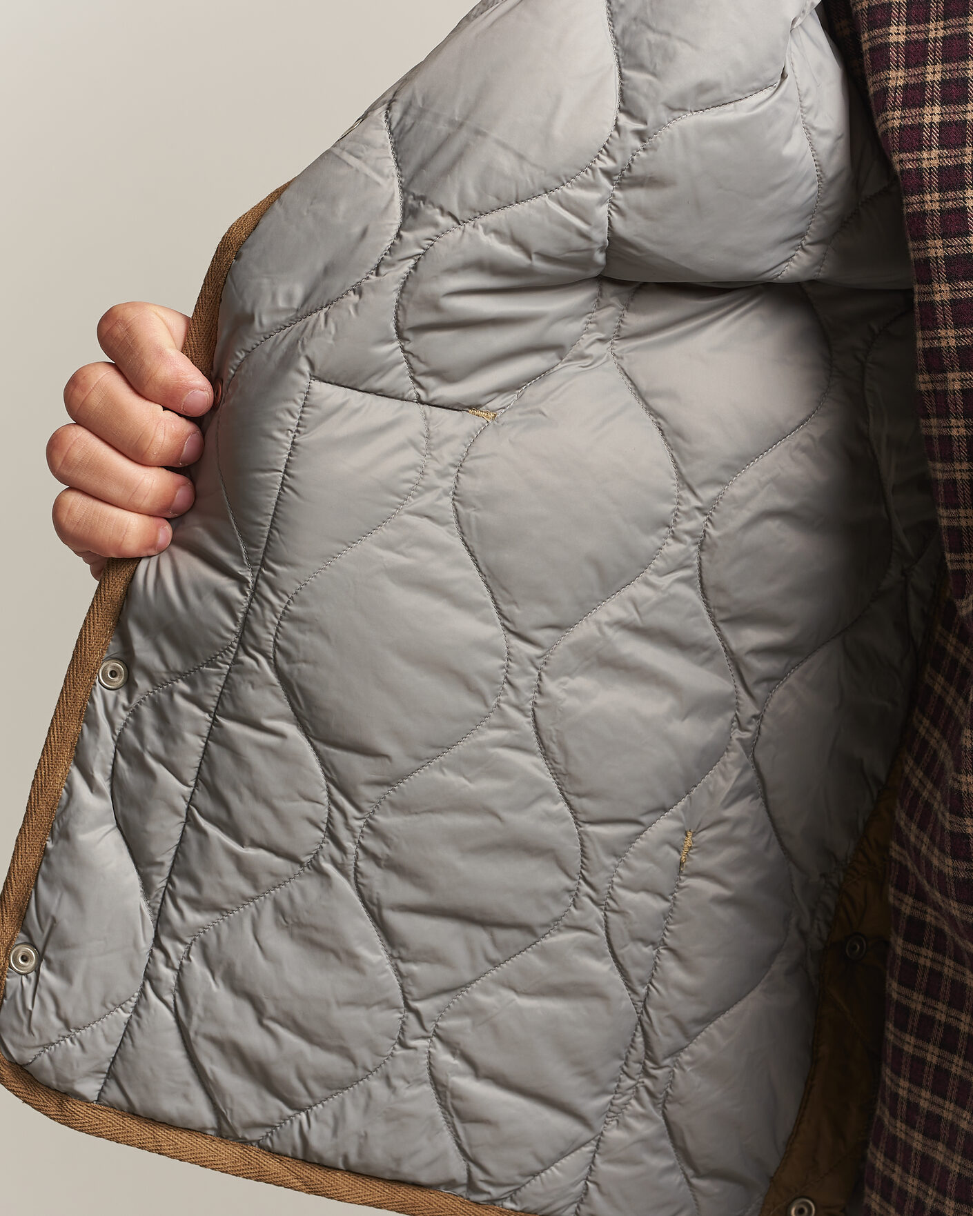 Homme | Gilets | TAION | Military Crew Neck Down Vest Dark Khaki Olive