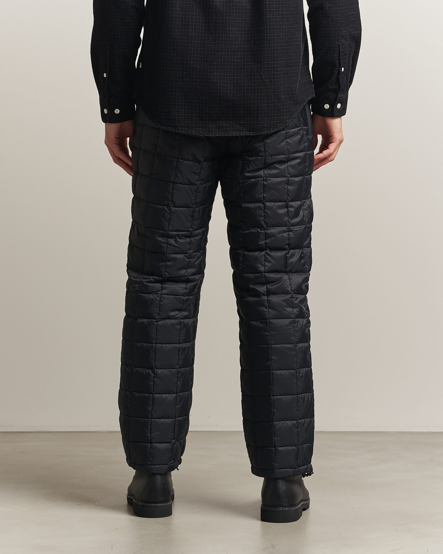 Homme | Pantalons | TAION | Mountain Down Pants Black