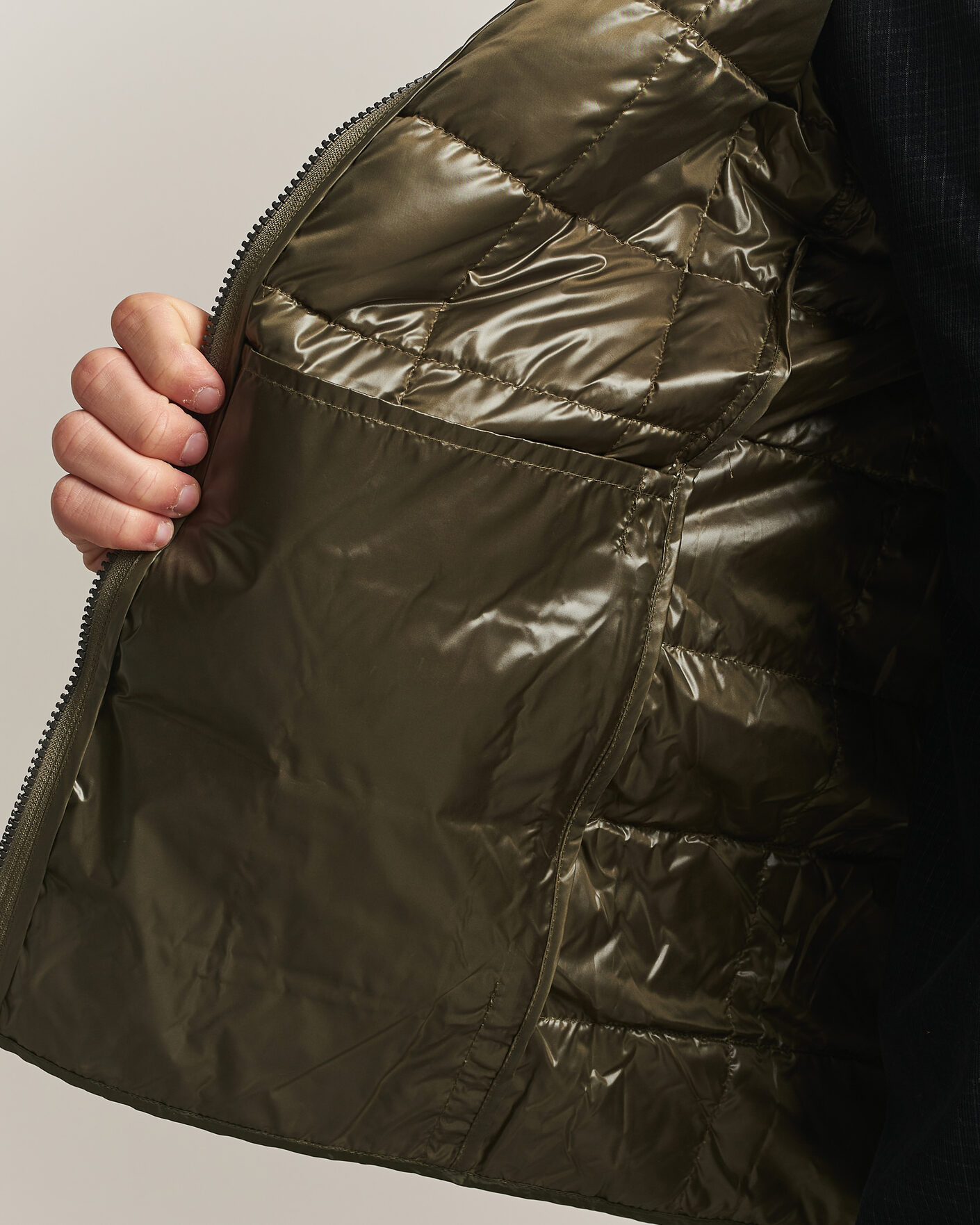 Homme | Manteaux Et Vestes | TAION | High Neck Full Zip Lightweight Down Jacket Dark Olive