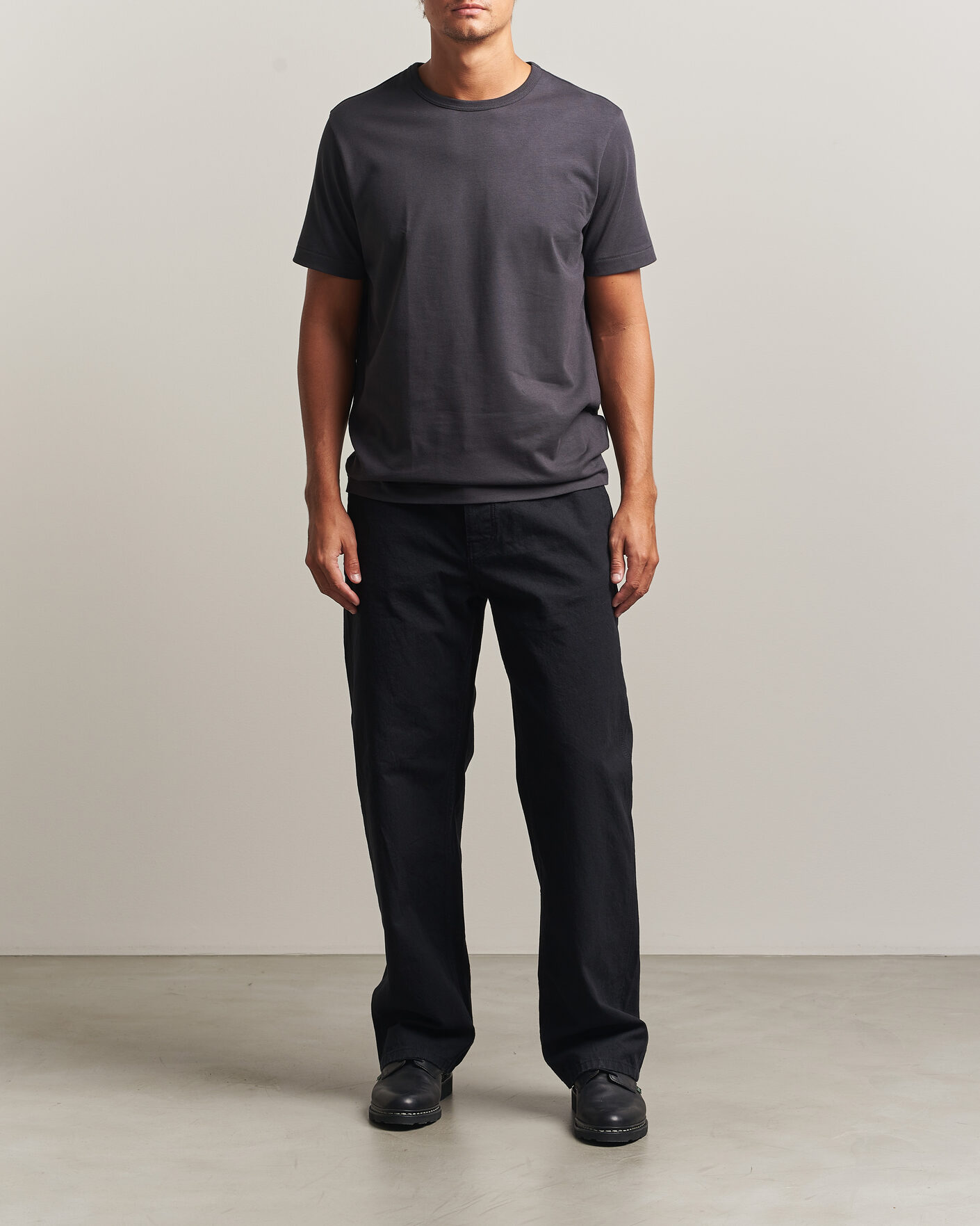 Homme | T-shirts | Merz b. Schwanen | Classic Fit Sturdy Loopwheeled T-Shirt Charcoal