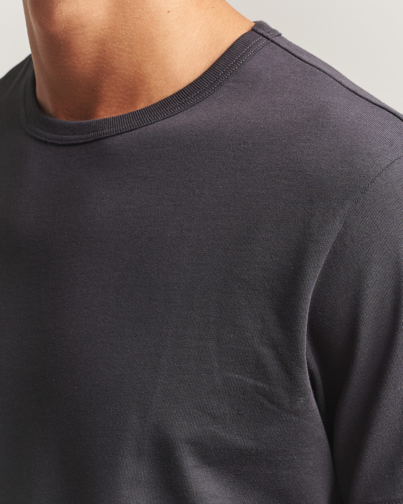 Homme | T-shirts | Merz b. Schwanen | Classic Fit Sturdy Loopwheeled T-Shirt Charcoal