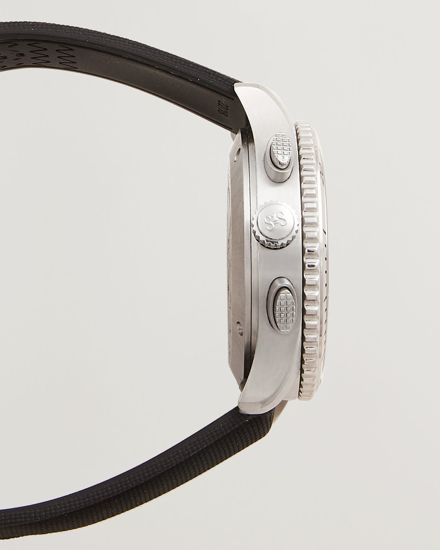 Homme | Pre-Owned & Vintage Watches | Sjöö Sandström Pre-Owned | UTC Skydiver