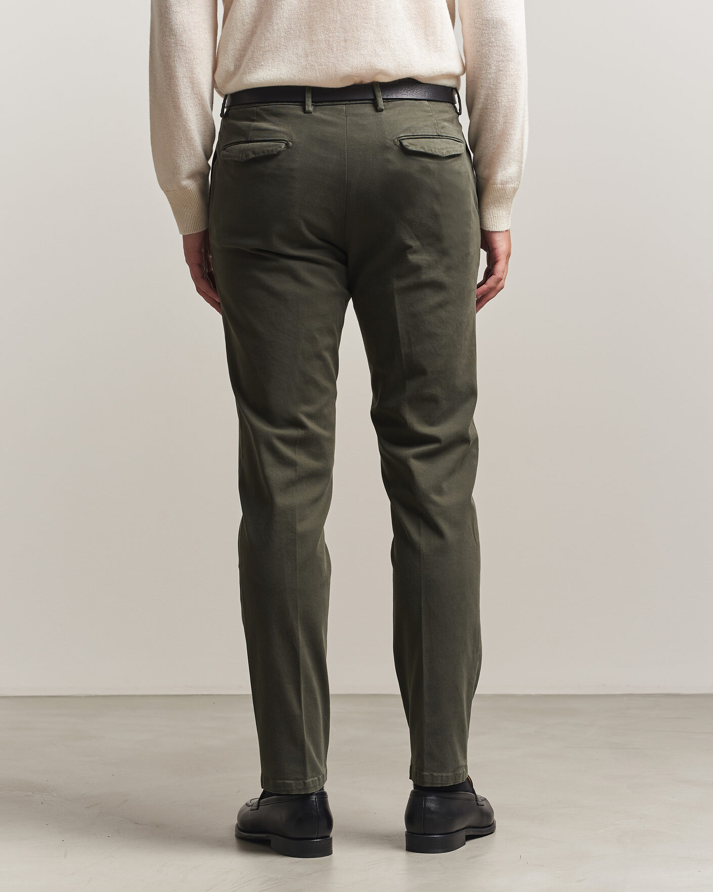 Homme | Pantalons | Briglia 1949 | Easy Fit Pleated Cotton Stretch Trousers Military