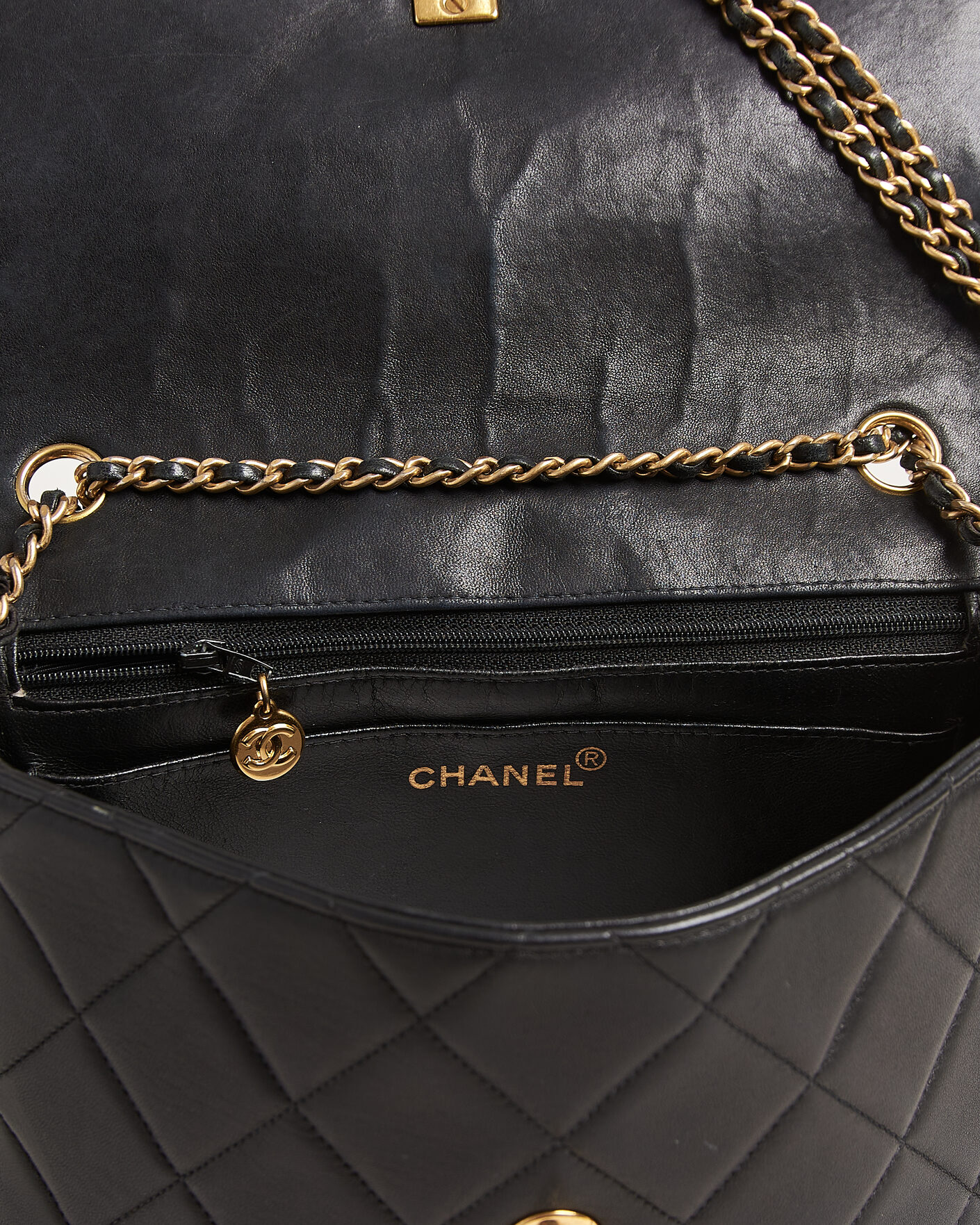 Homme | Pre-Owned & Vintage Bags | Chanel Pre-Owned | Single Flap Bag Lambskin Black