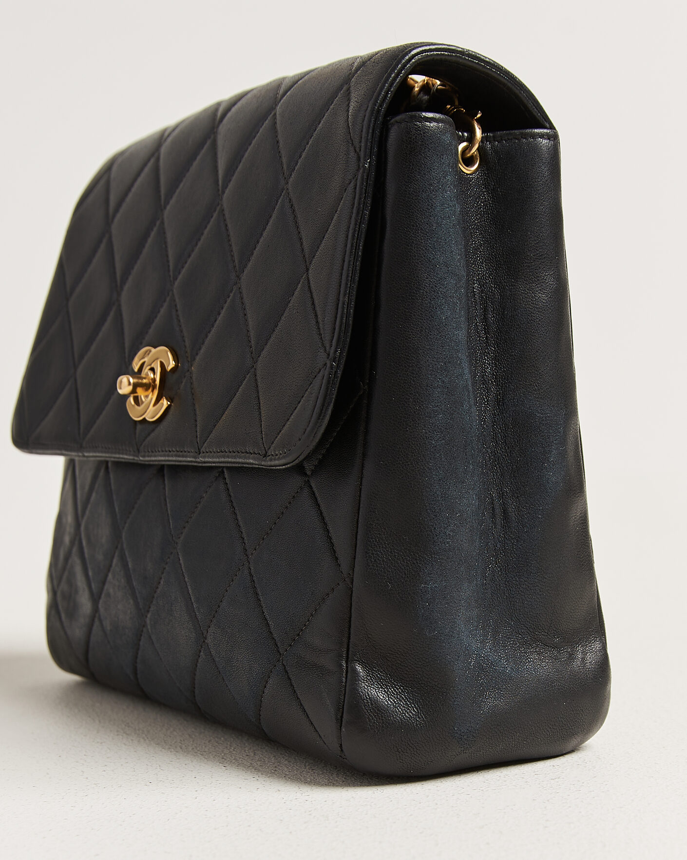 Homme | Pre-Owned & Vintage Bags | Chanel Pre-Owned | Single Flap Bag Lambskin Black