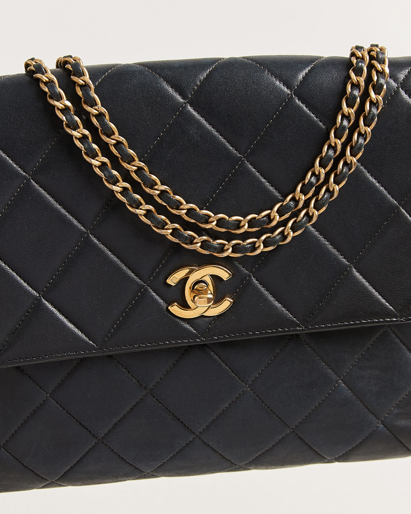 Homme | Pre-Owned & Vintage Bags | Chanel Pre-Owned | Single Flap Bag Lambskin Black
