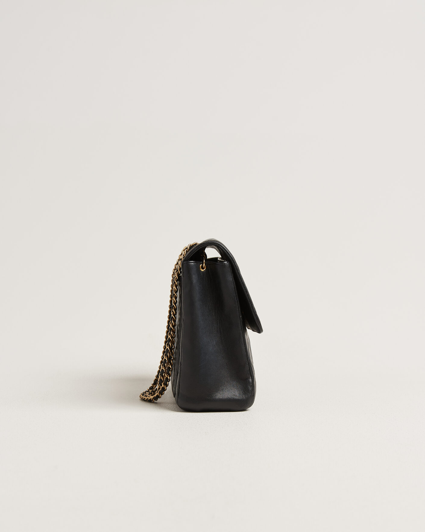 Homme | Pre-Owned & Vintage Bags | Chanel Pre-Owned | Single Flap Bag Lambskin Black