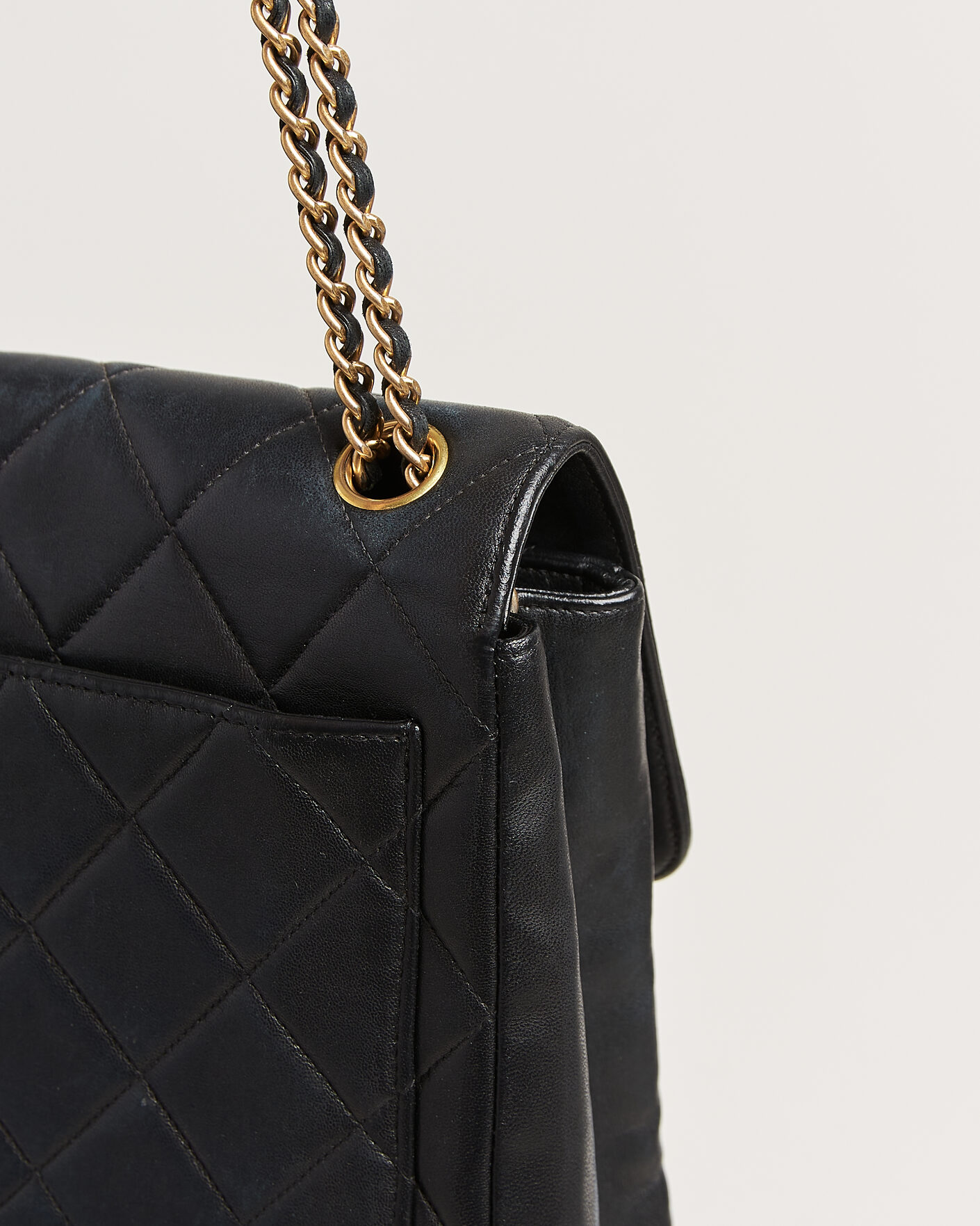 Homme | Pre-Owned & Vintage Bags | Chanel Pre-Owned | Single Flap Bag Lambskin Black