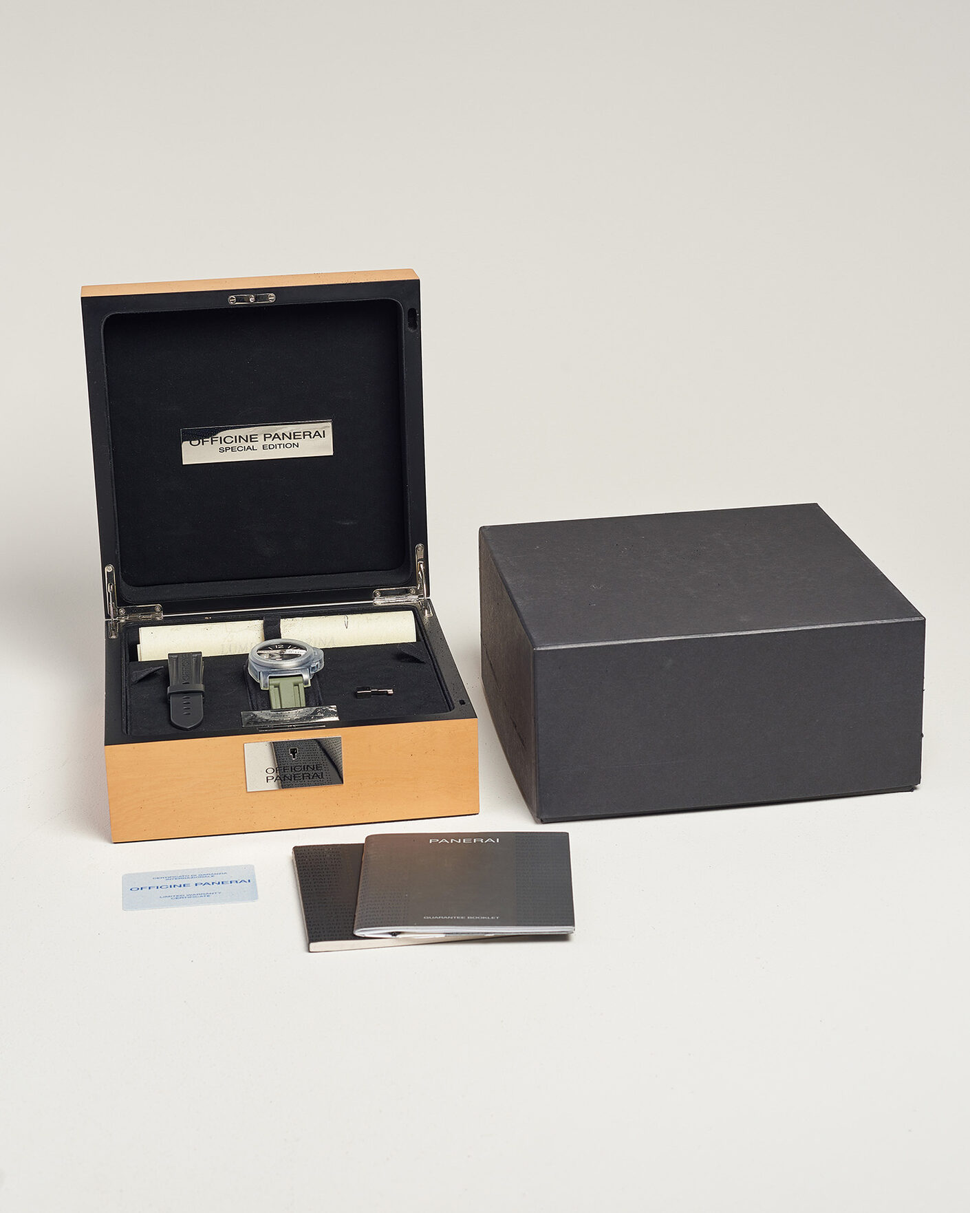 Homme | Pre-Owned & Vintage Watches | Panerai Pre-Owned | PAM00416 Luminor Marina Beverly Hills Boutique