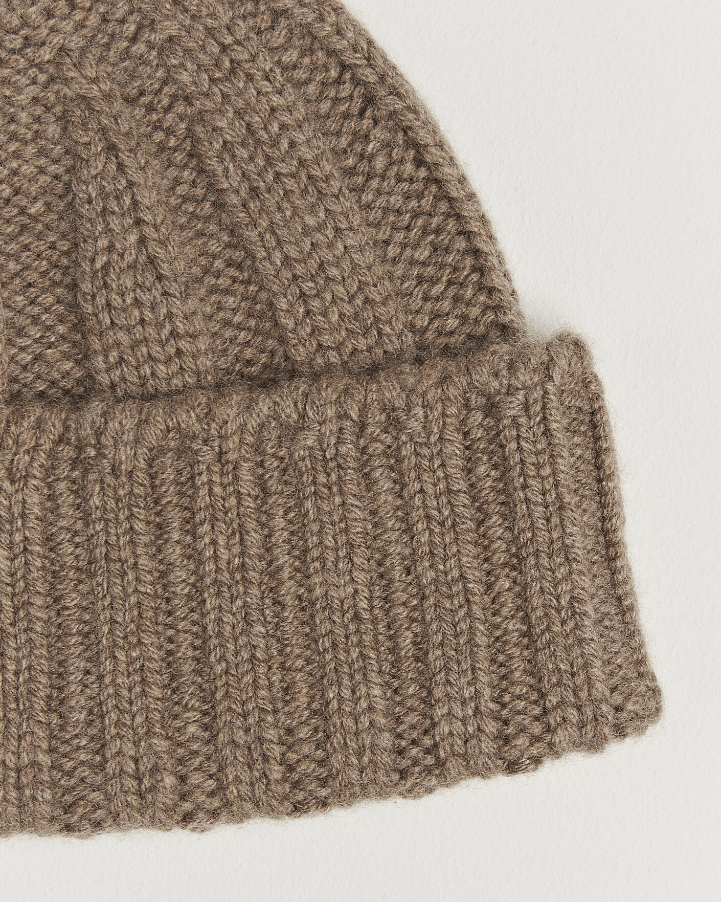 Homme | Bonnets | BEAMS PLUS | Cashmere Rib Beanie Camel