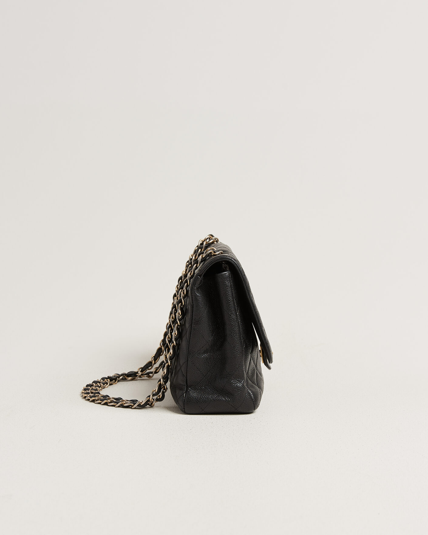 Homme | Pre-Owned & Vintage Bags | Chanel Pre-Owned | Classic Jumbo Single Flap Bag Caviar Black