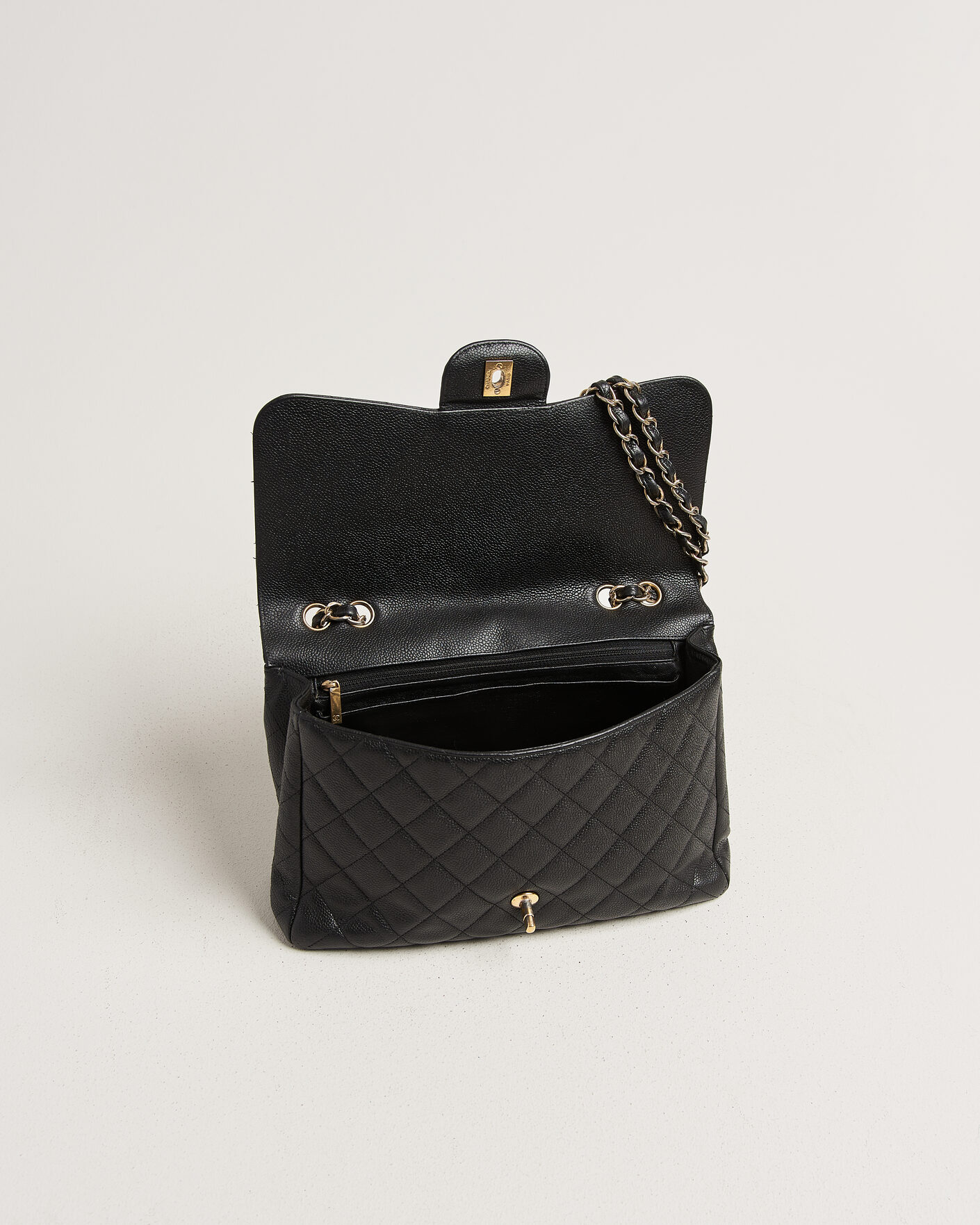 Homme | Pre-Owned & Vintage Bags | Chanel Pre-Owned | Classic Jumbo Single Flap Bag Caviar Black