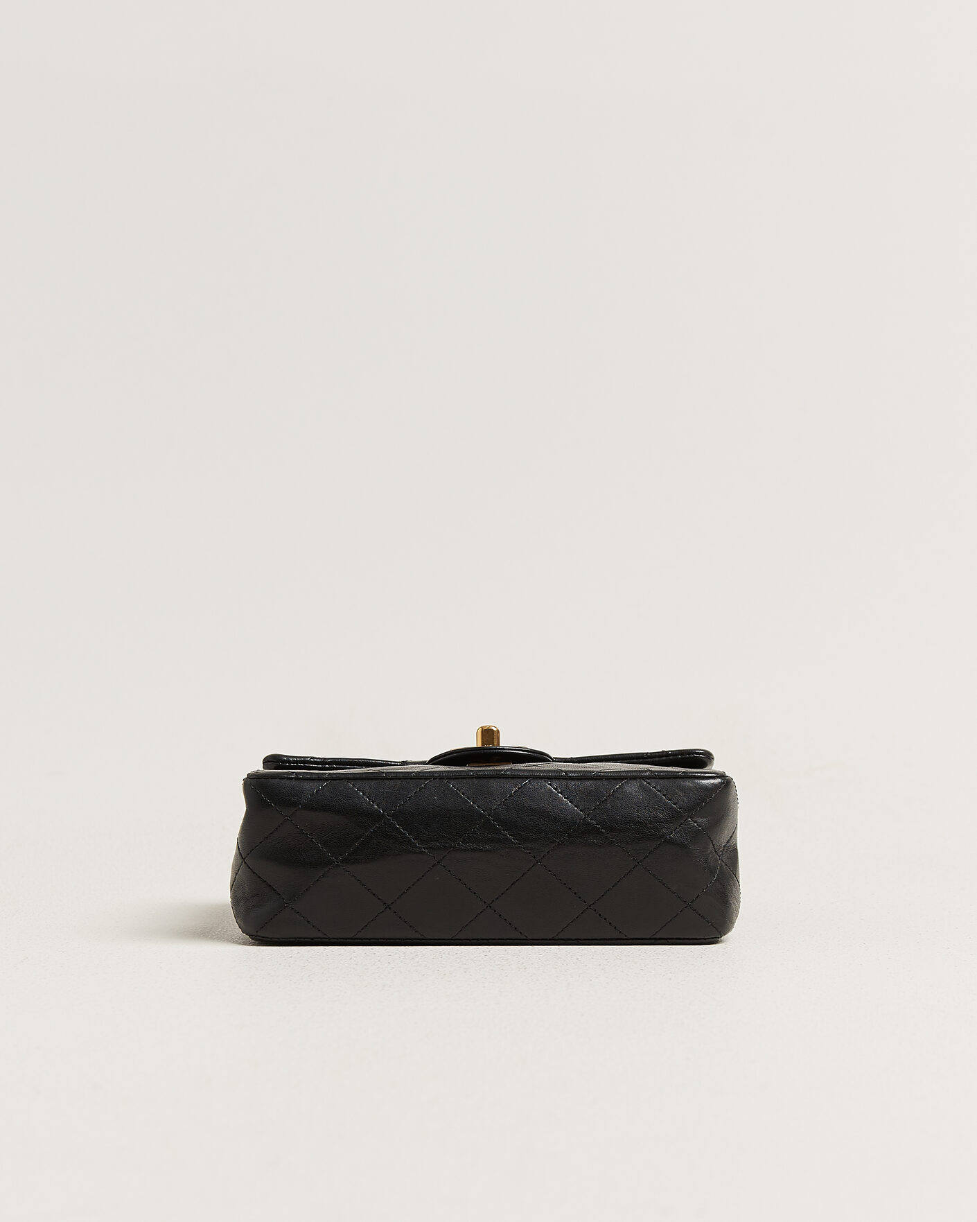 Homme | Pre-Owned & Vintage Bags | Chanel Pre-Owned | Classic Mini Square Single Flap Bag Lambskin Black