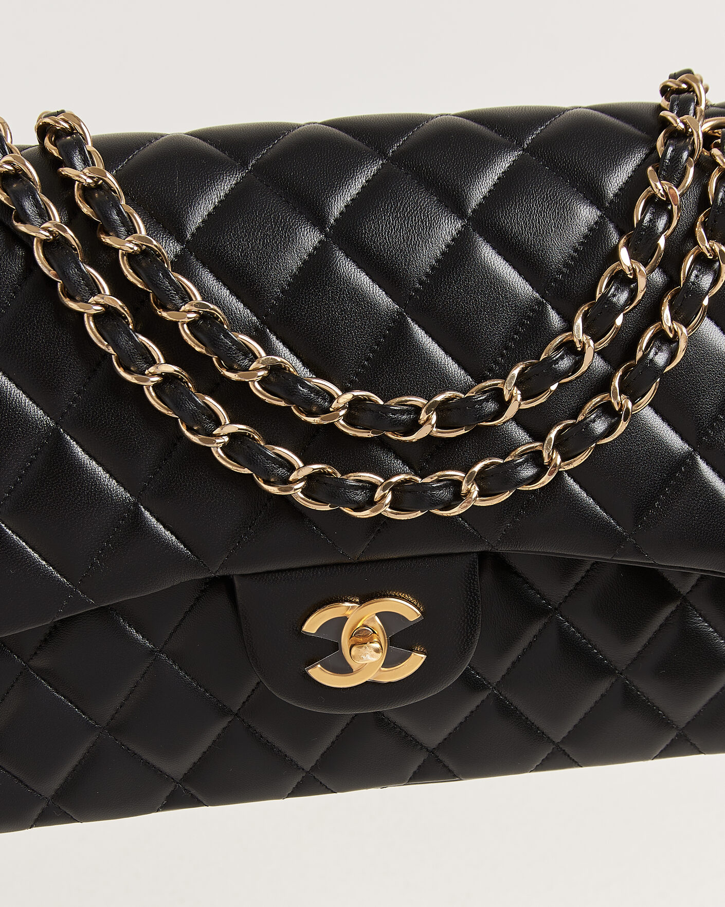 Homme | Pre-Owned & Vintage Bags | Chanel Pre-Owned | Classic Jumbo Double Flap Bag Lambskin Black
