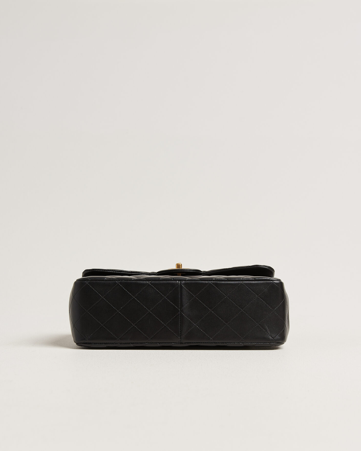 Homme | Pre-Owned & Vintage Bags | Chanel Pre-Owned | Classic Jumbo Double Flap Bag Lambskin Black